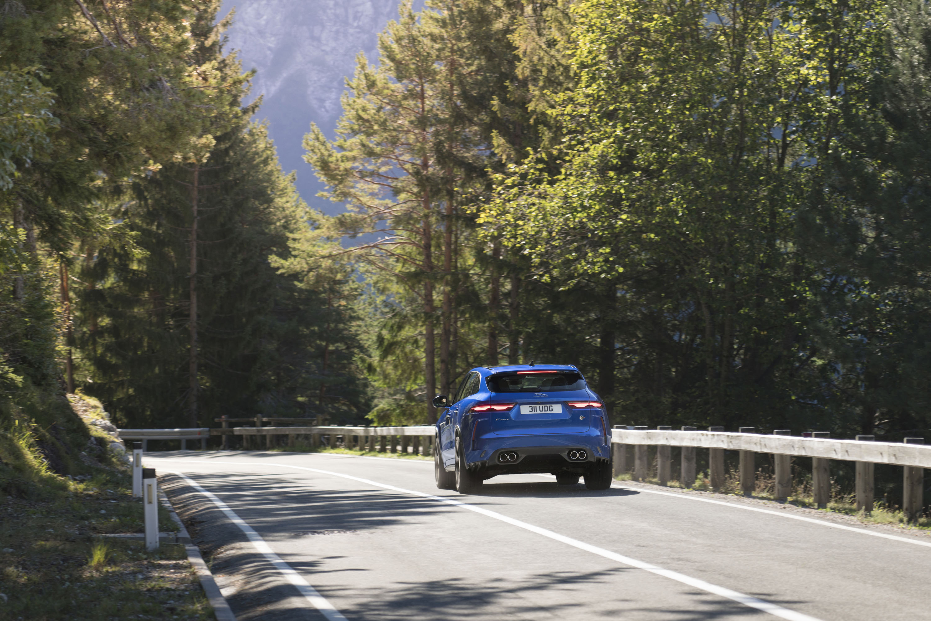 Jaguar F-PACE SVR SUV
