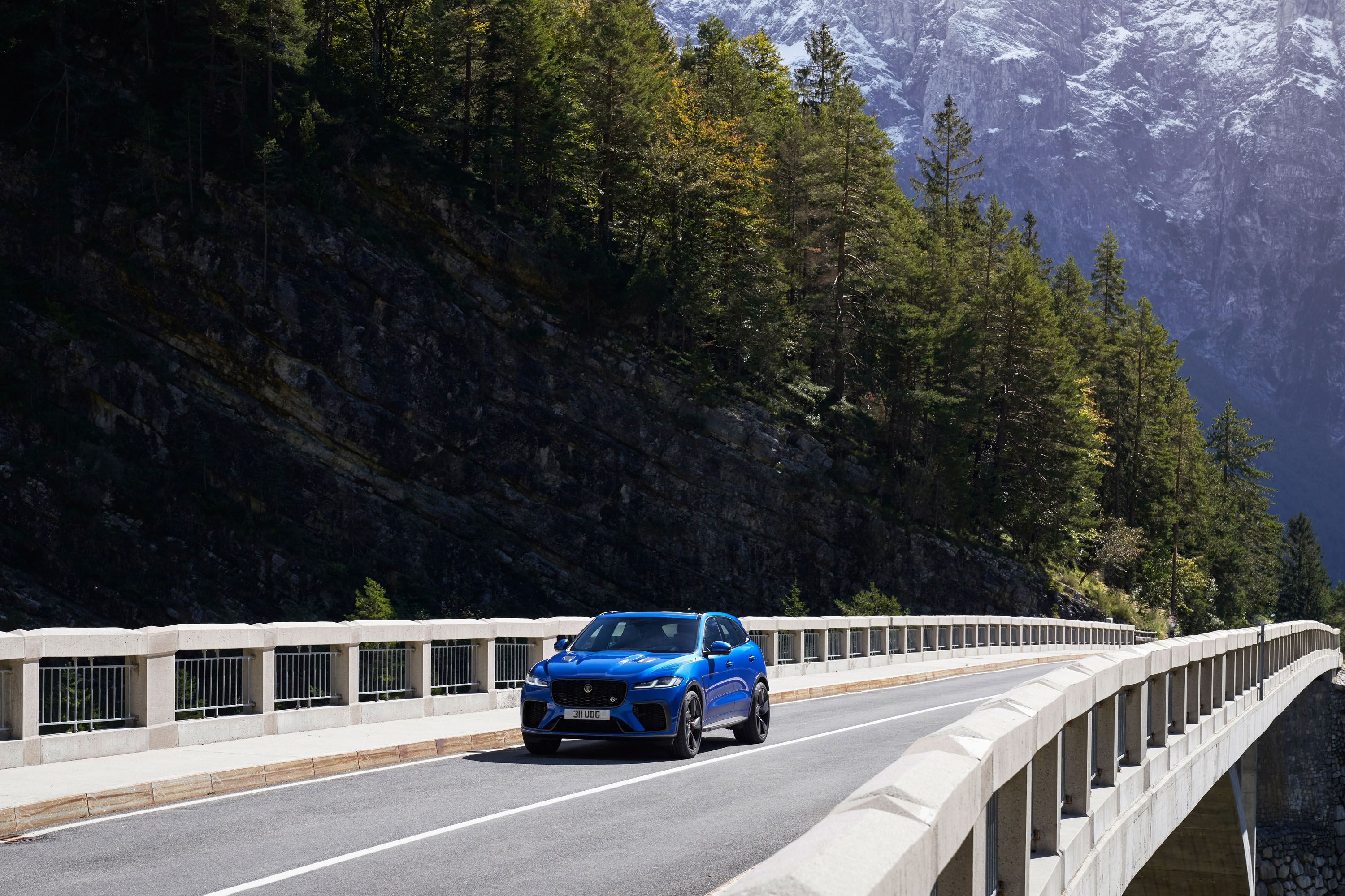 Jaguar F-PACE SVR SUV