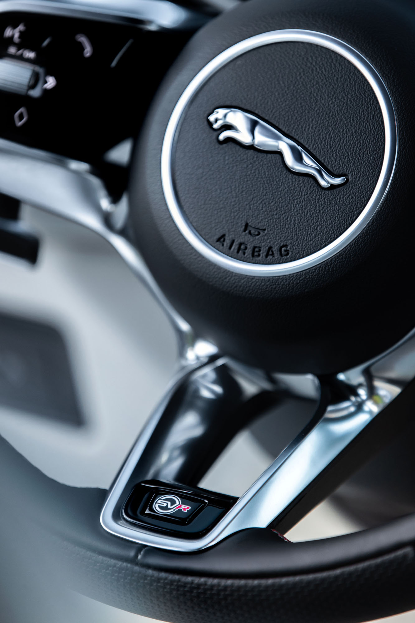 Jaguar F-PACE SVR SUV