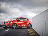 Renault Clio E-TECH (2021) - picture 1 of 12