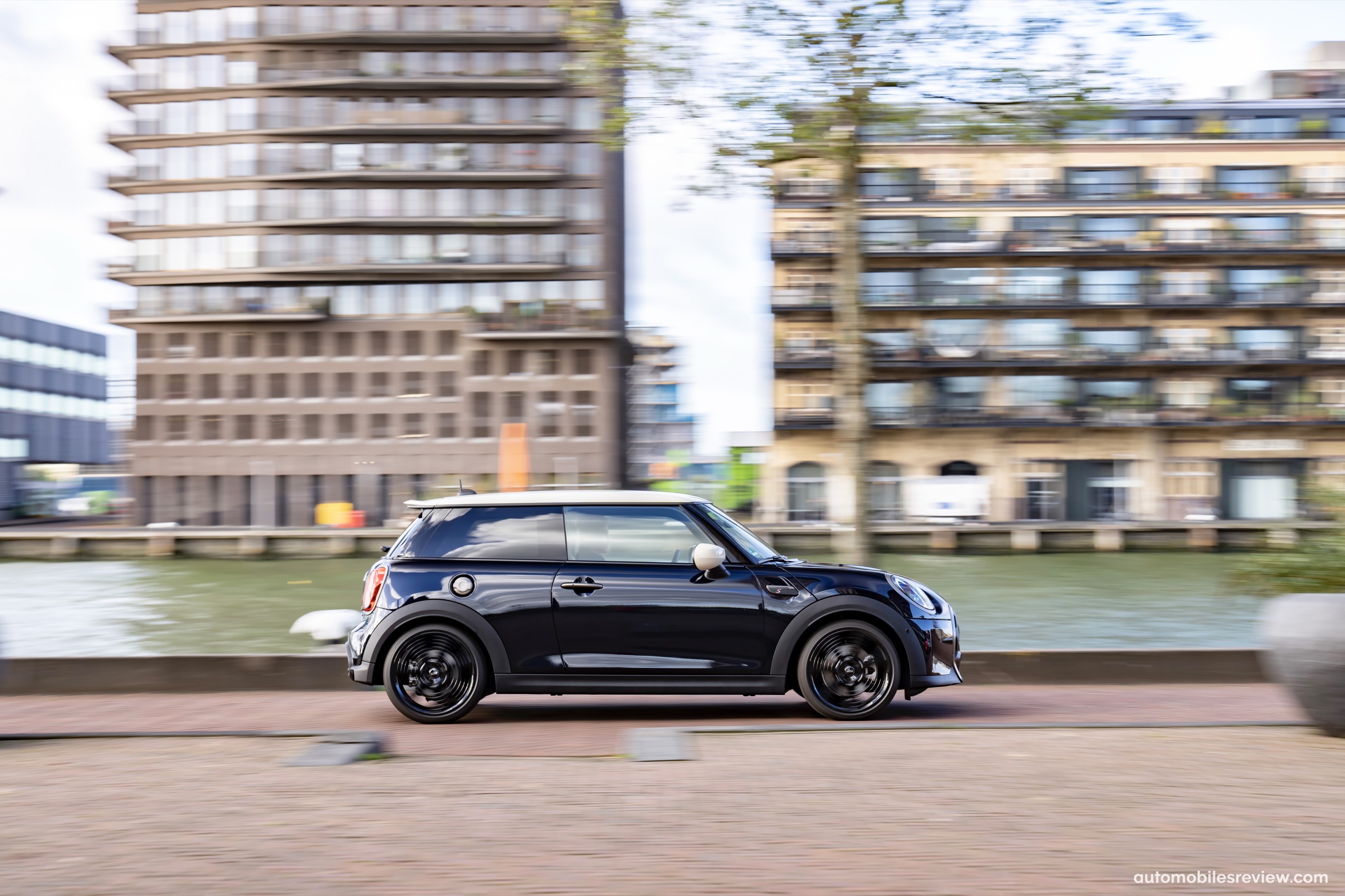 MINI Cooper S 3-door Resolute Edition