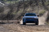 Subaru Solterra Electric SUV (2022) - picture 7 of 61