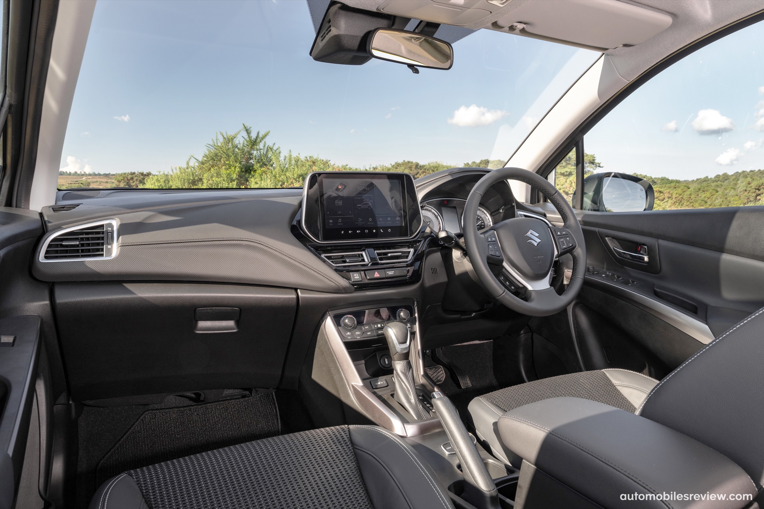 Suzuki S-Cross Full Hybrid