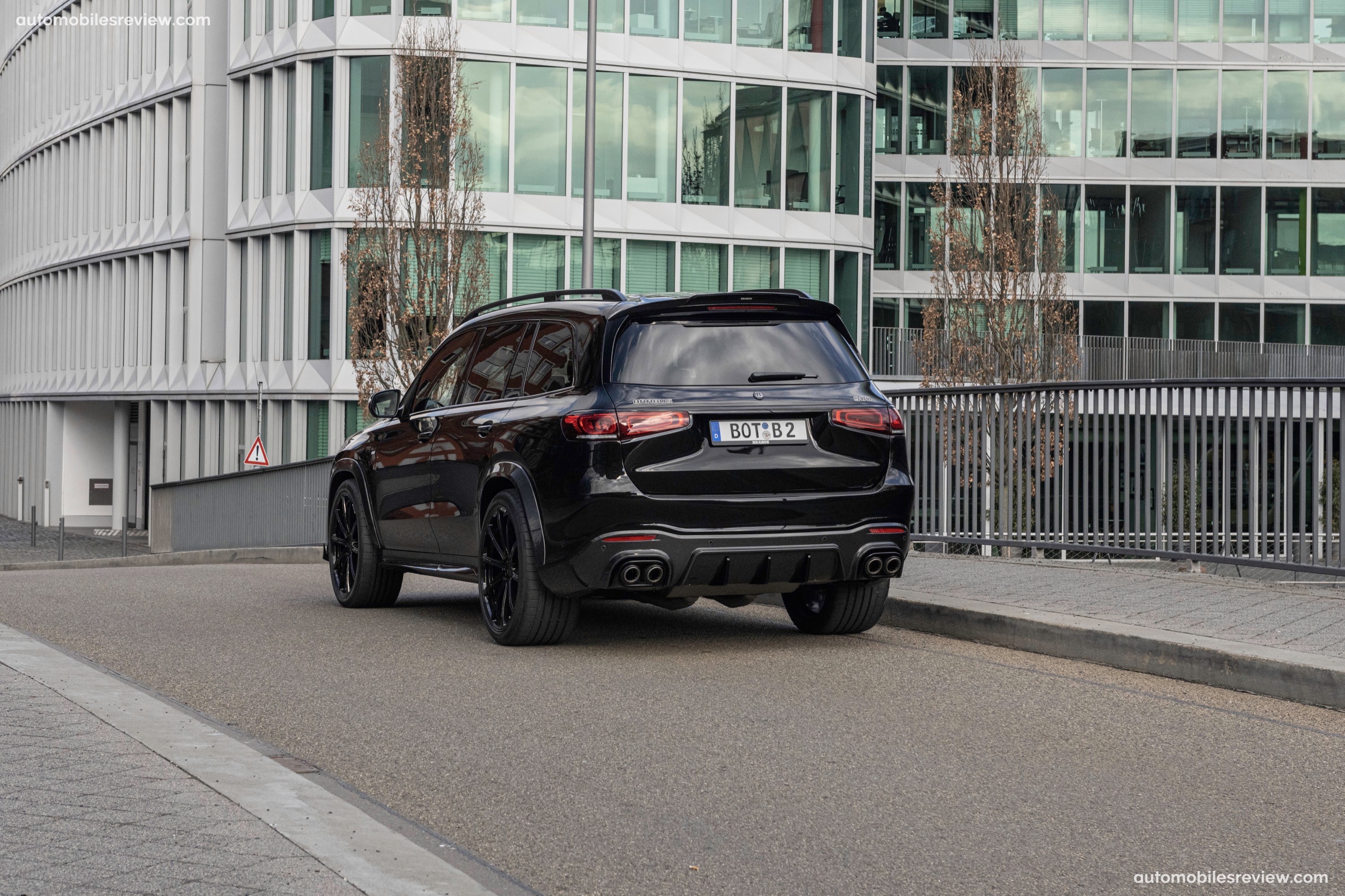 Brabus 900 SUPERBLACK Mercedes-AMG GLS 63