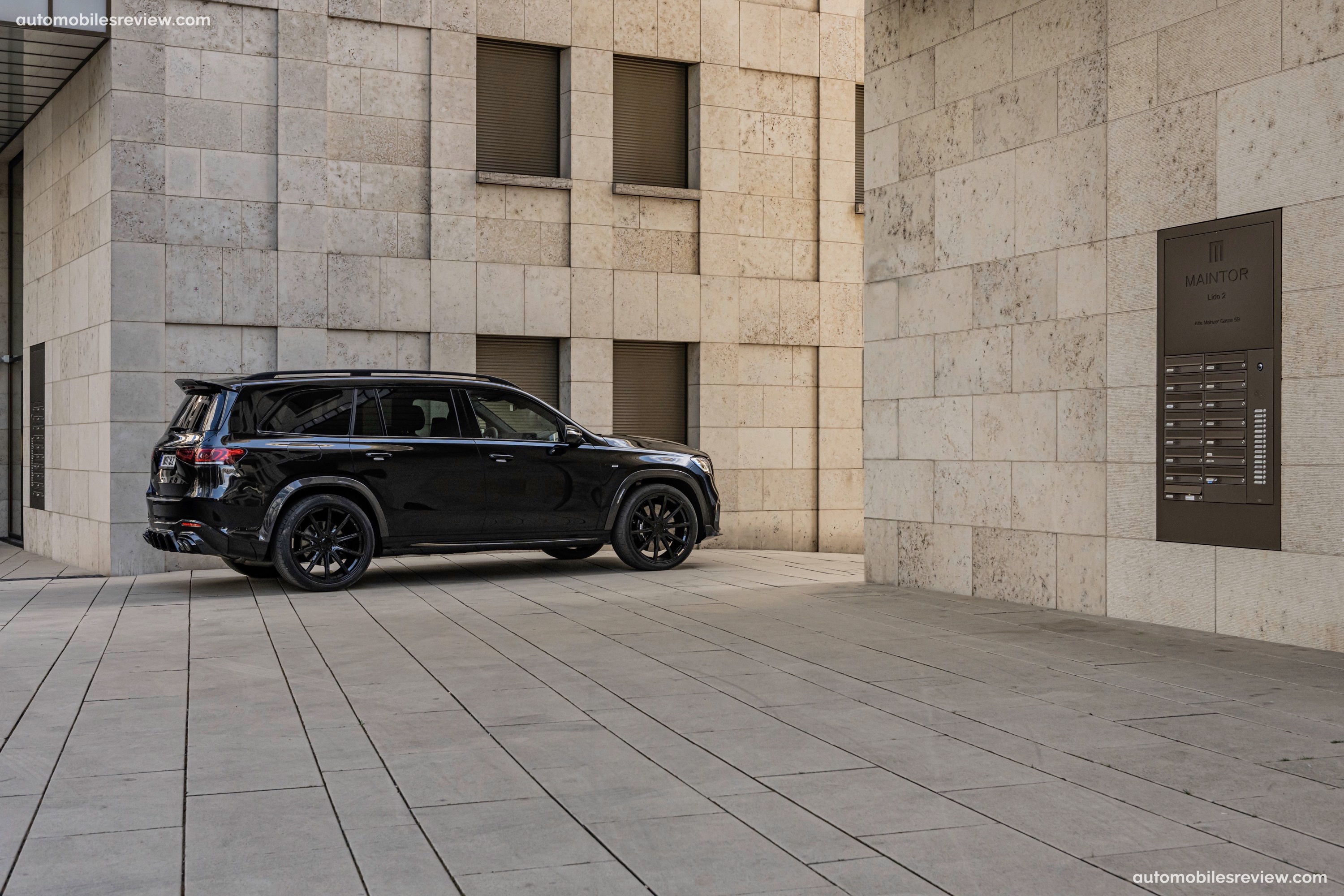 Brabus 900 SUPERBLACK Mercedes-AMG GLS 63