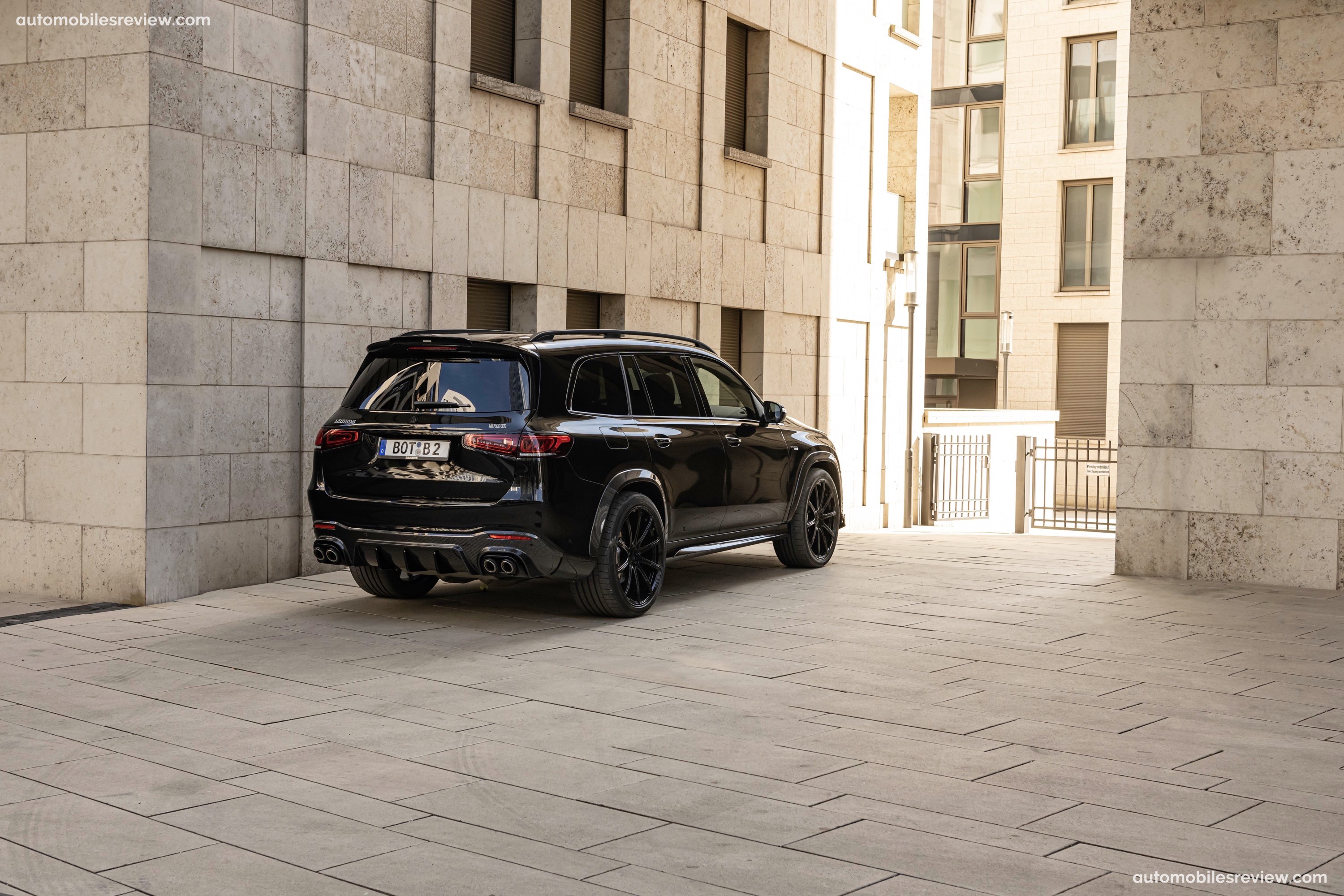 Brabus 900 SUPERBLACK Mercedes-AMG GLS 63