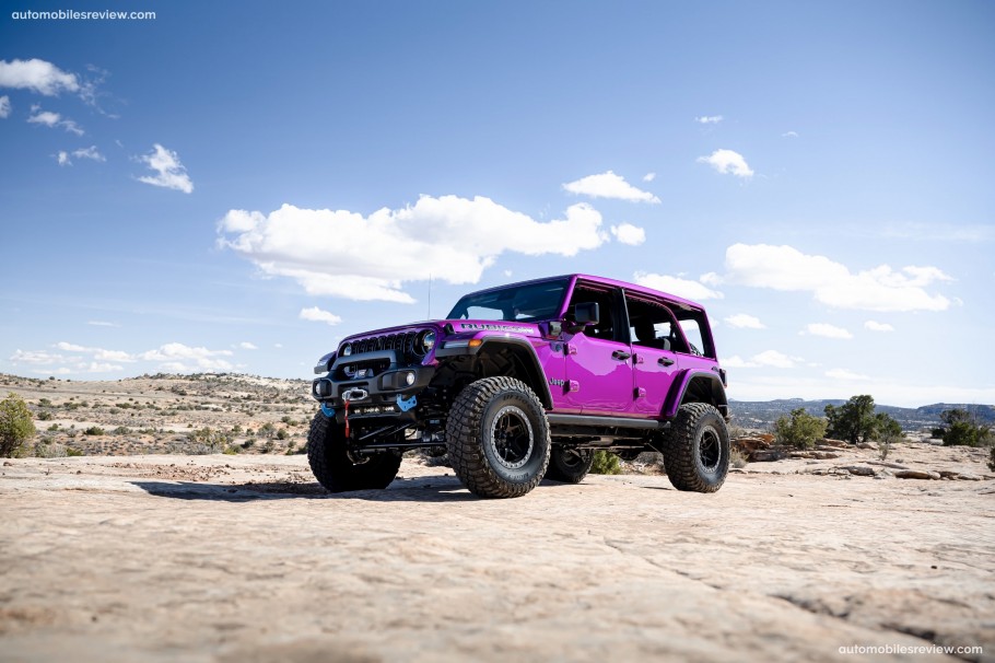  Jeep Wrangler Rubicon 4xe Concept (2023)