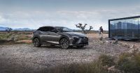 Lexus RZ 450e (2023) - picture 2 of 19