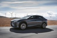 Lexus RZ 450e (2023) - picture 6 of 19