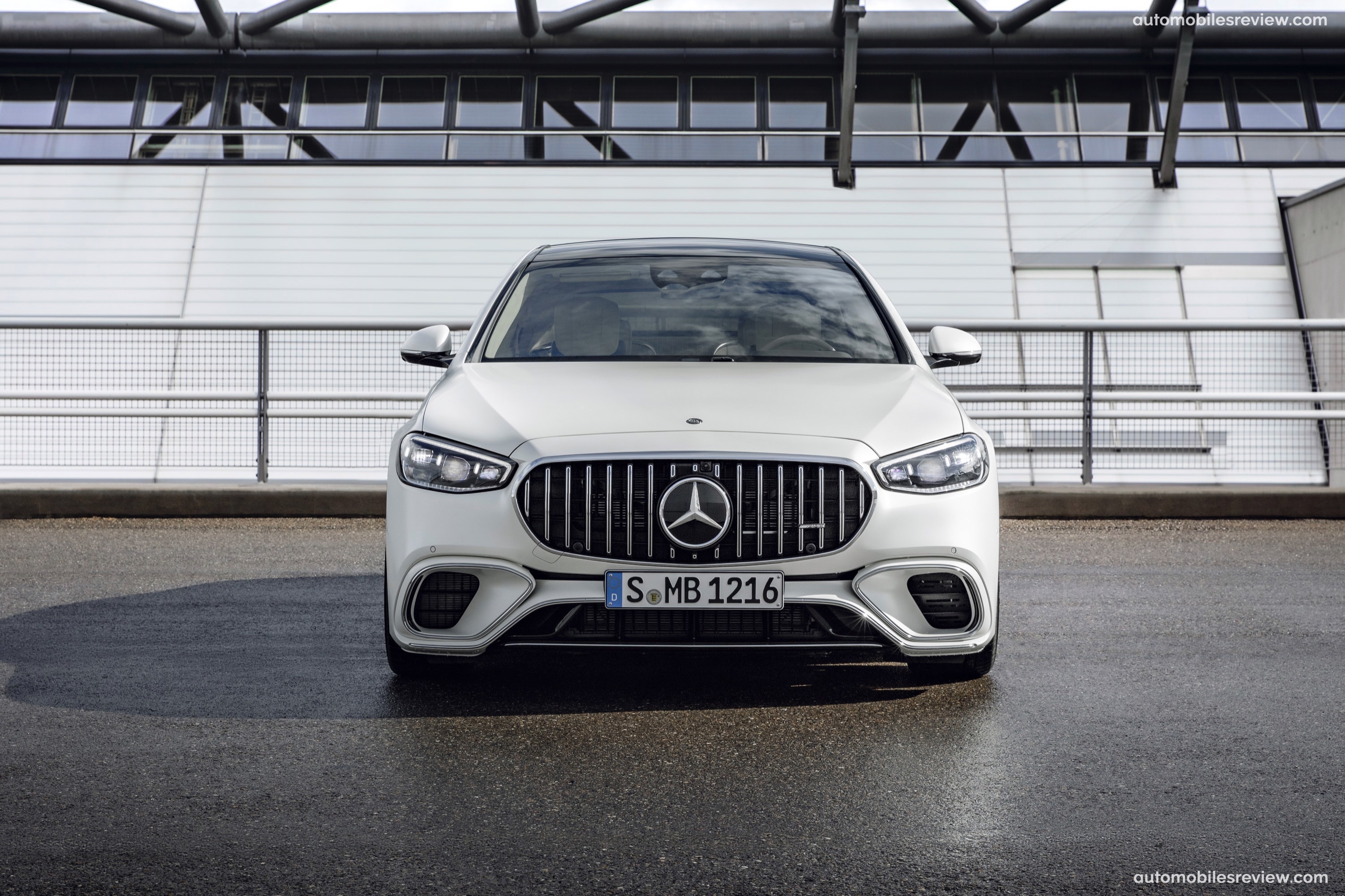 Mercedes-Benz S63 AMG E Performance
