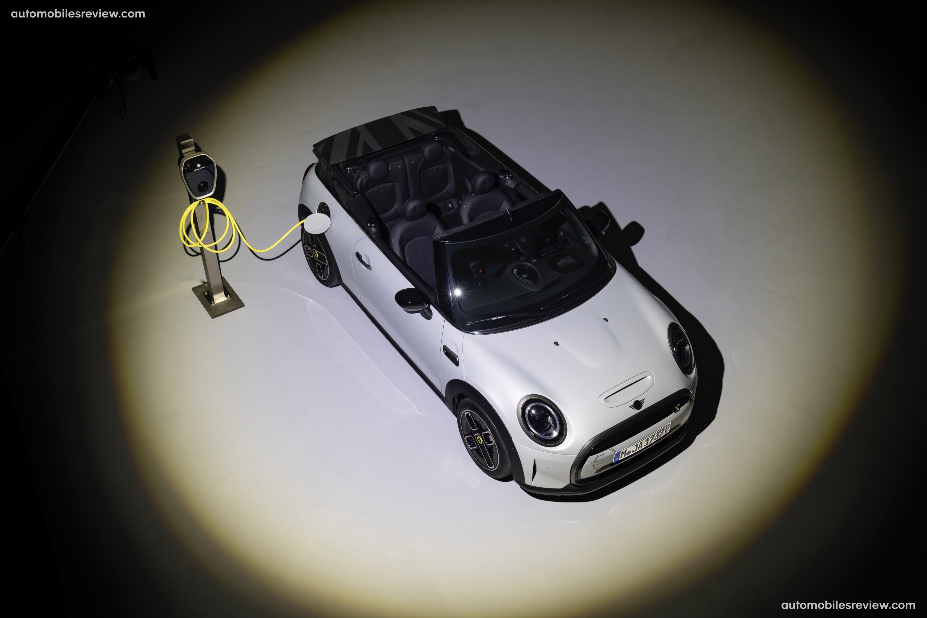 MINI Cooper SE Convertible