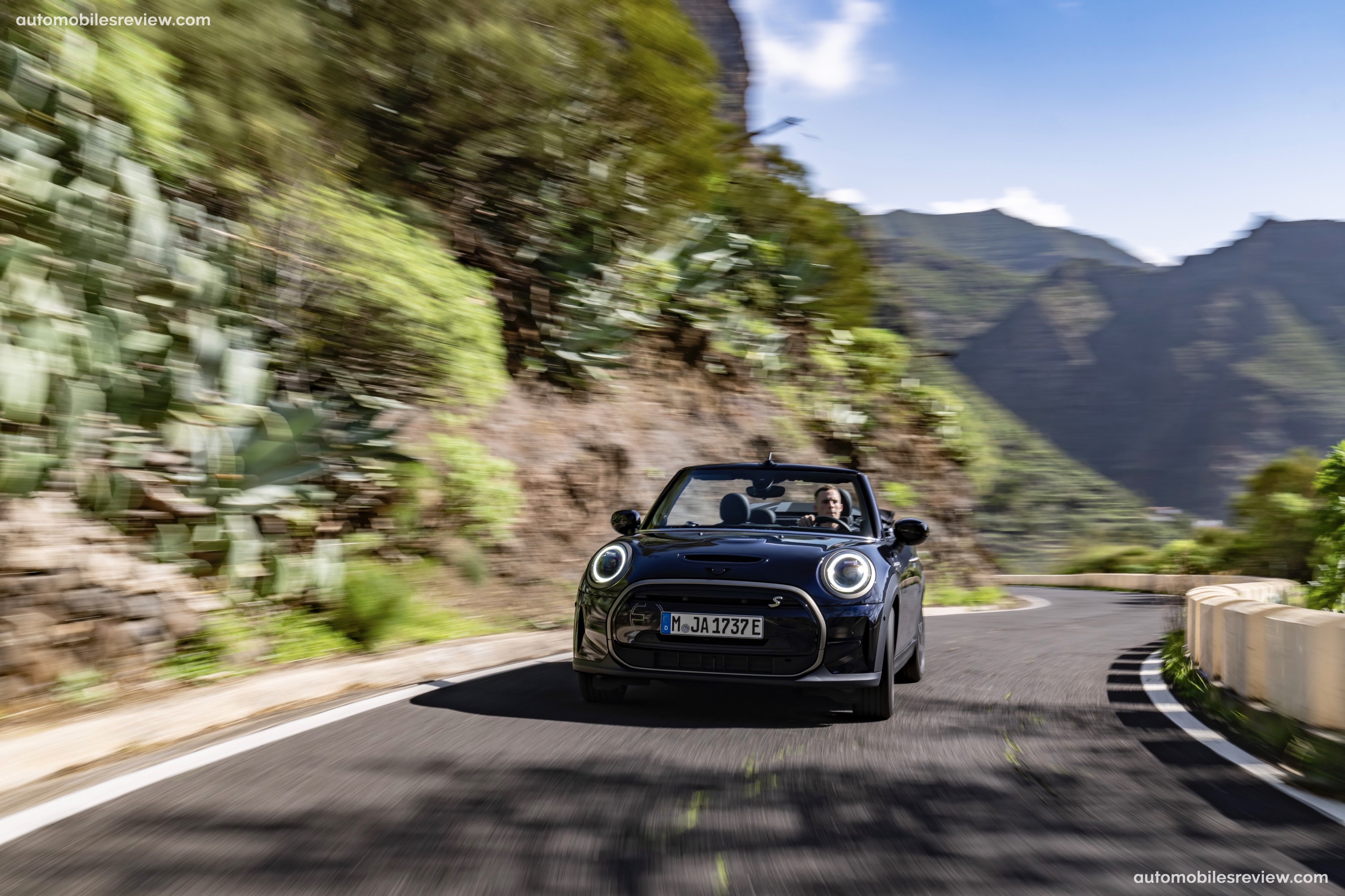 MINI Cooper SE Convertible