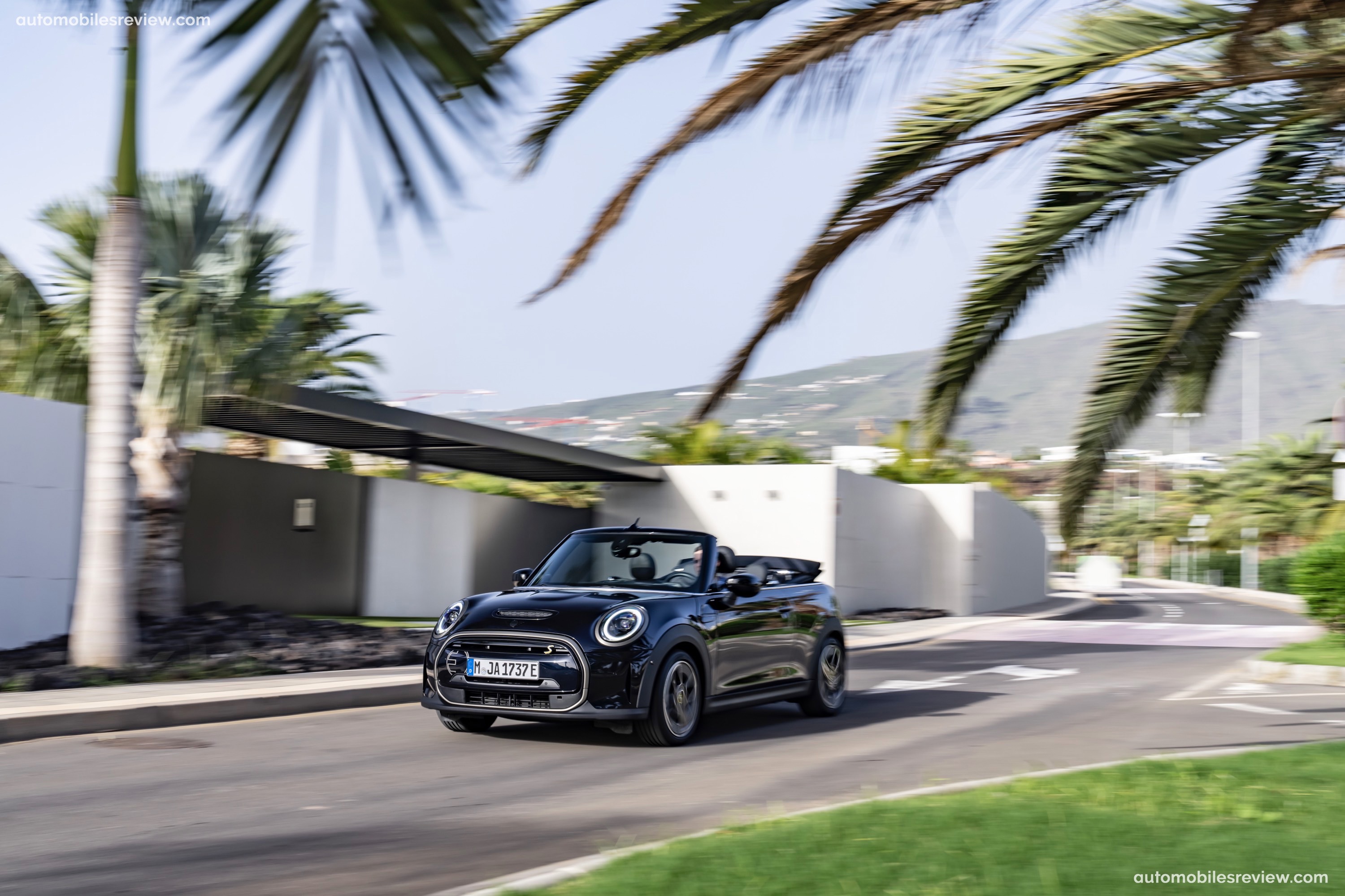 MINI Cooper SE Convertible