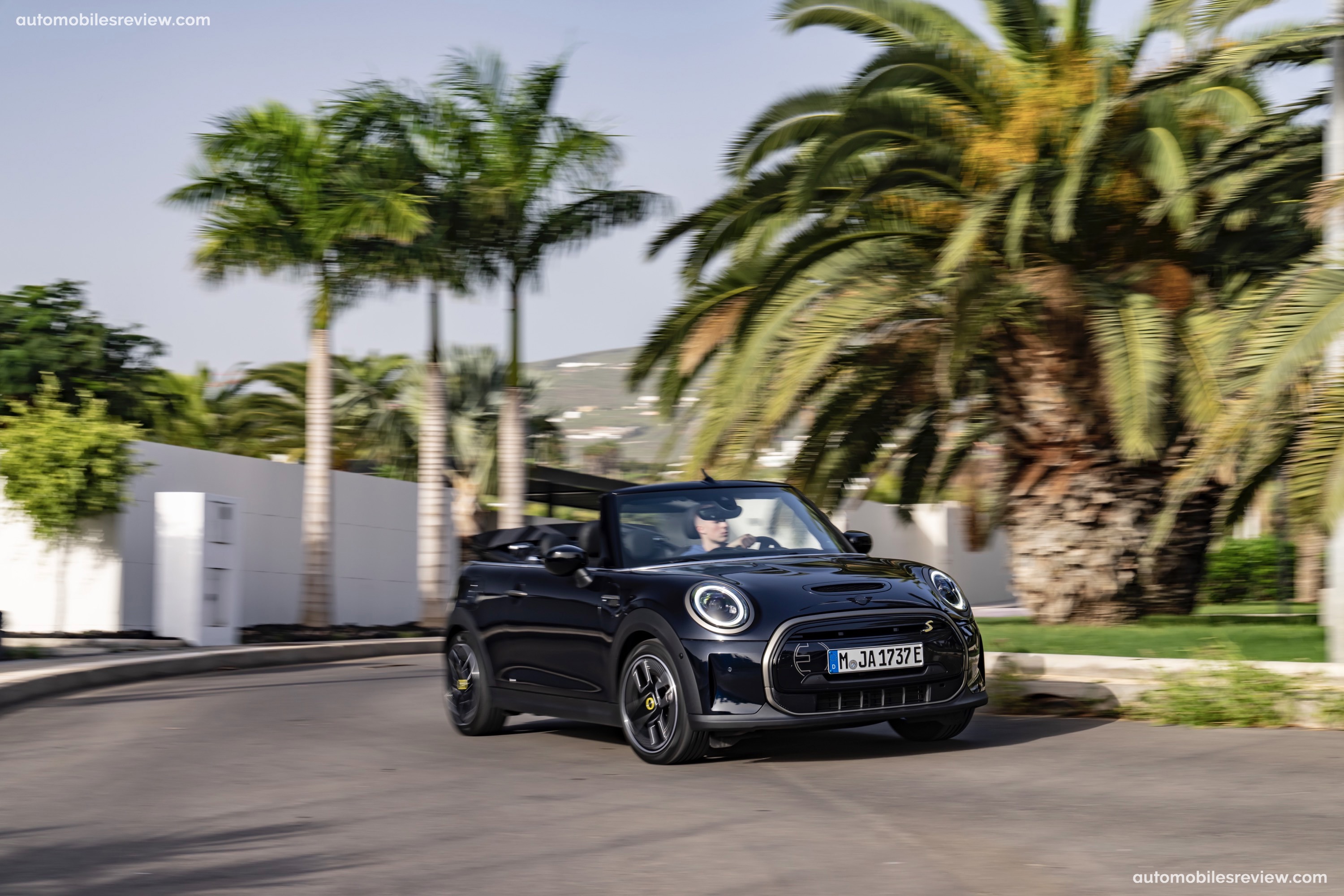 MINI Cooper SE Convertible