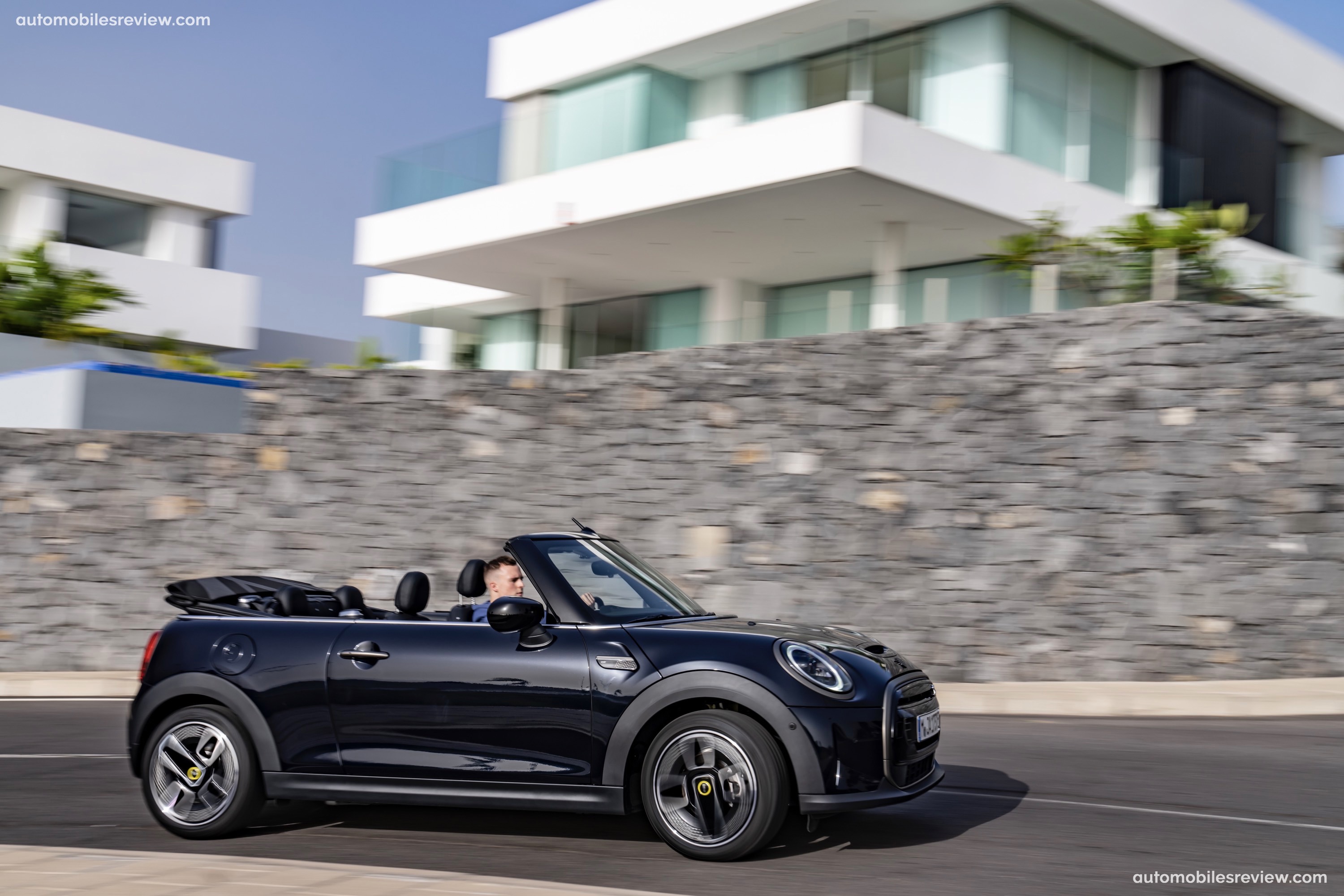 MINI Cooper SE Convertible