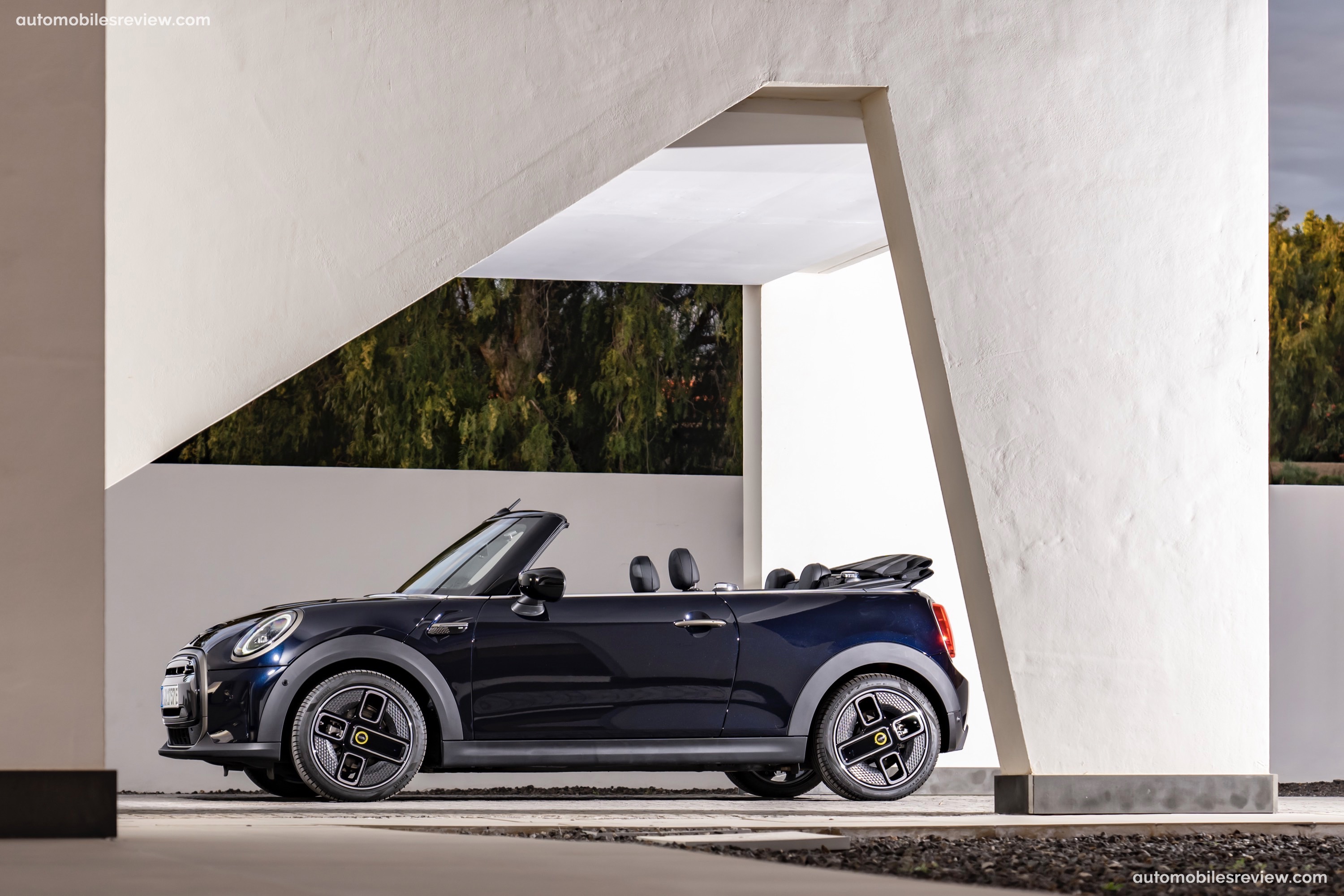 MINI Cooper SE Convertible