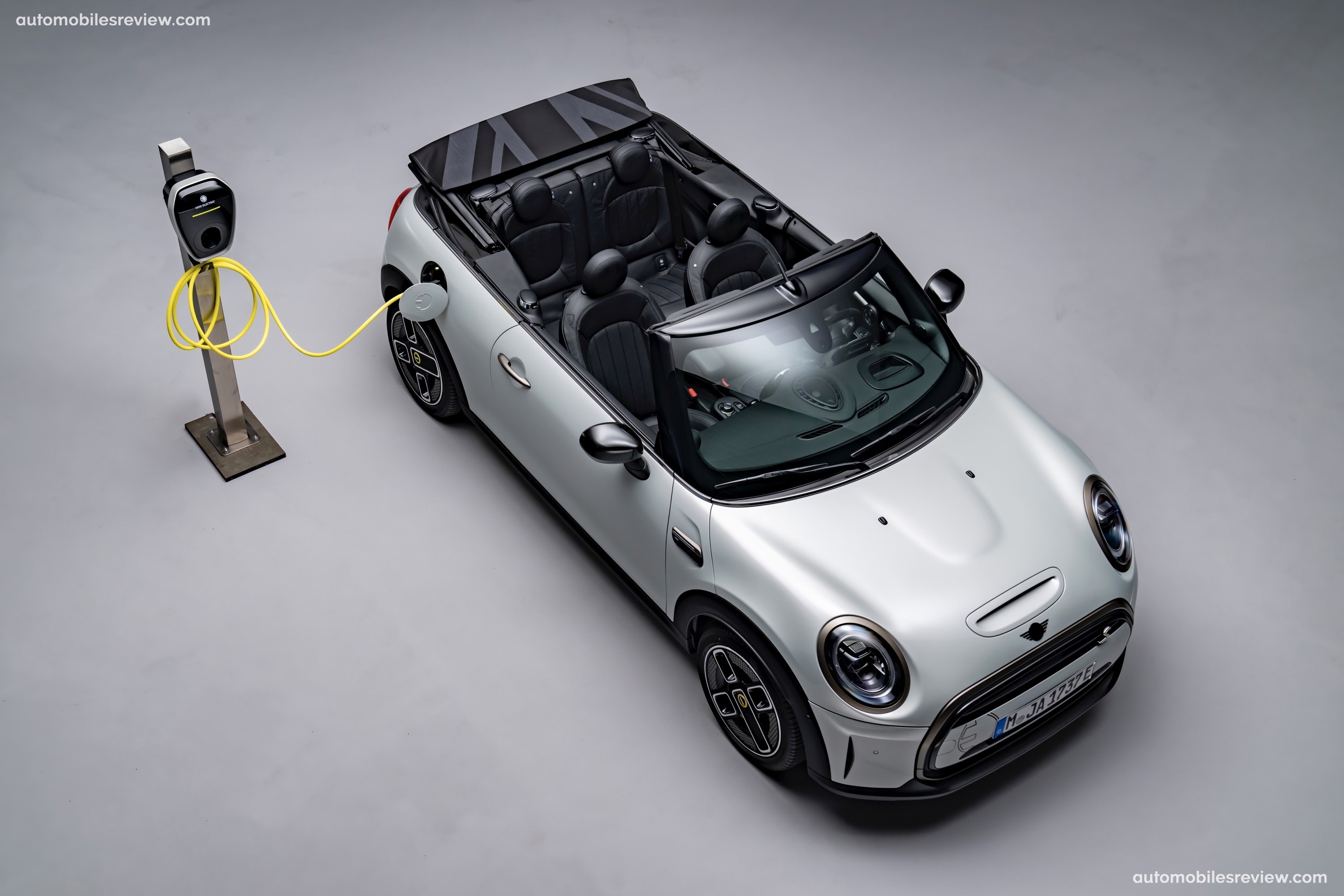 MINI Cooper SE Convertible