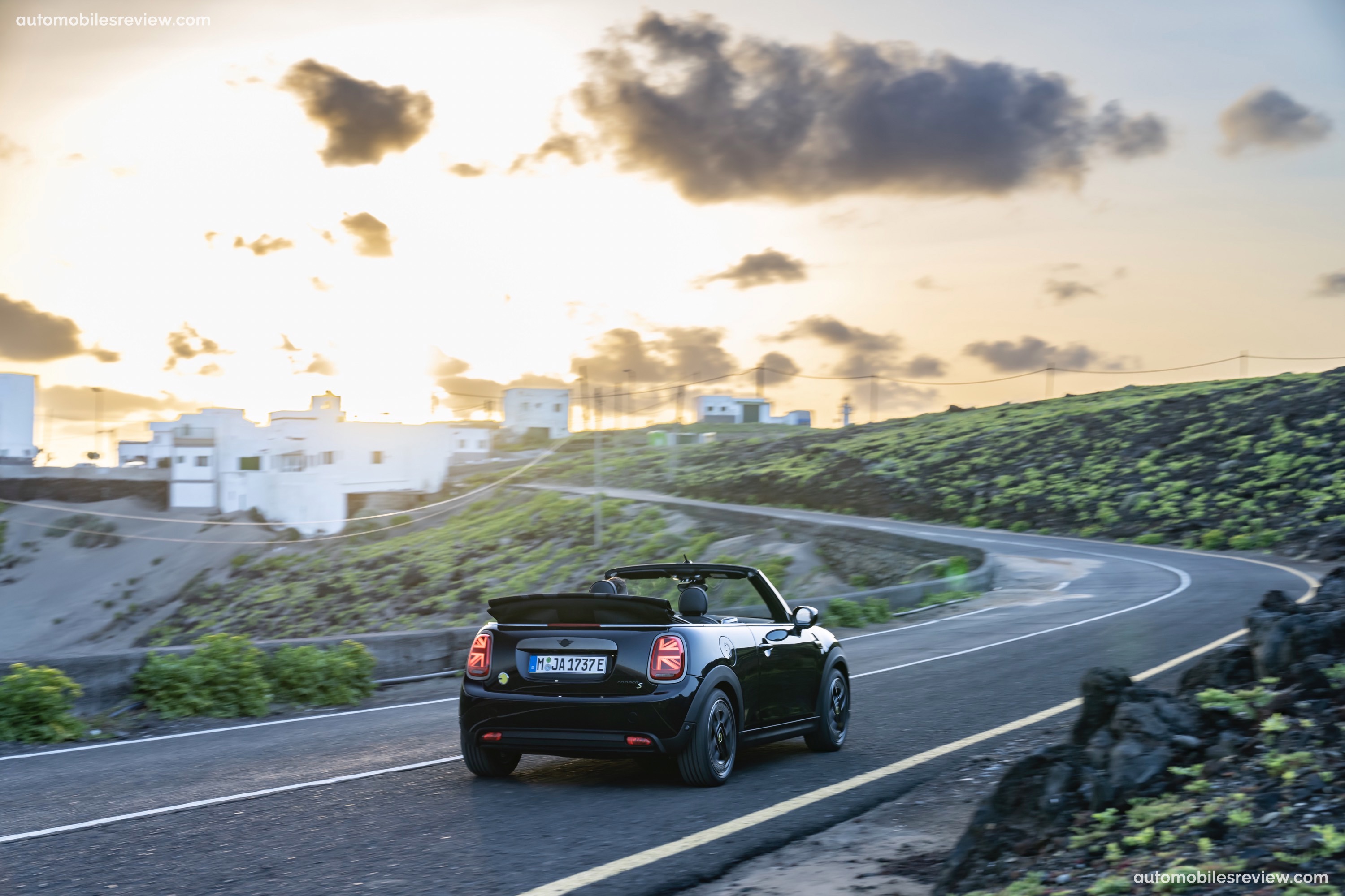 MINI Cooper SE Convertible