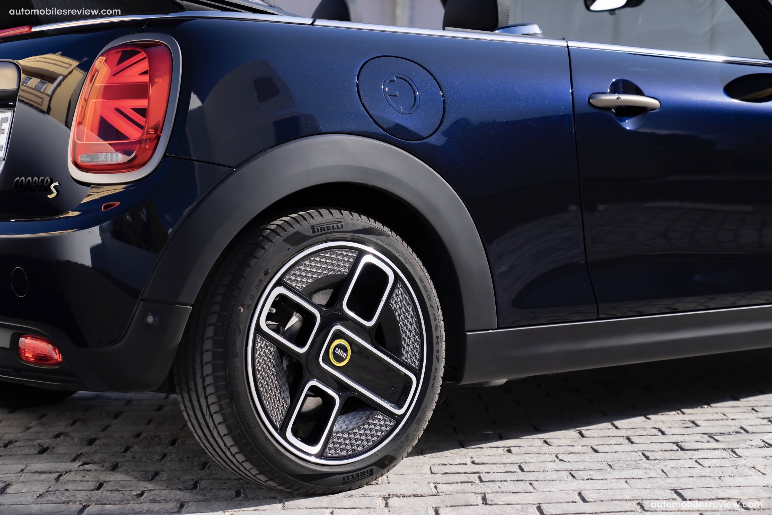 MINI Cooper SE Convertible