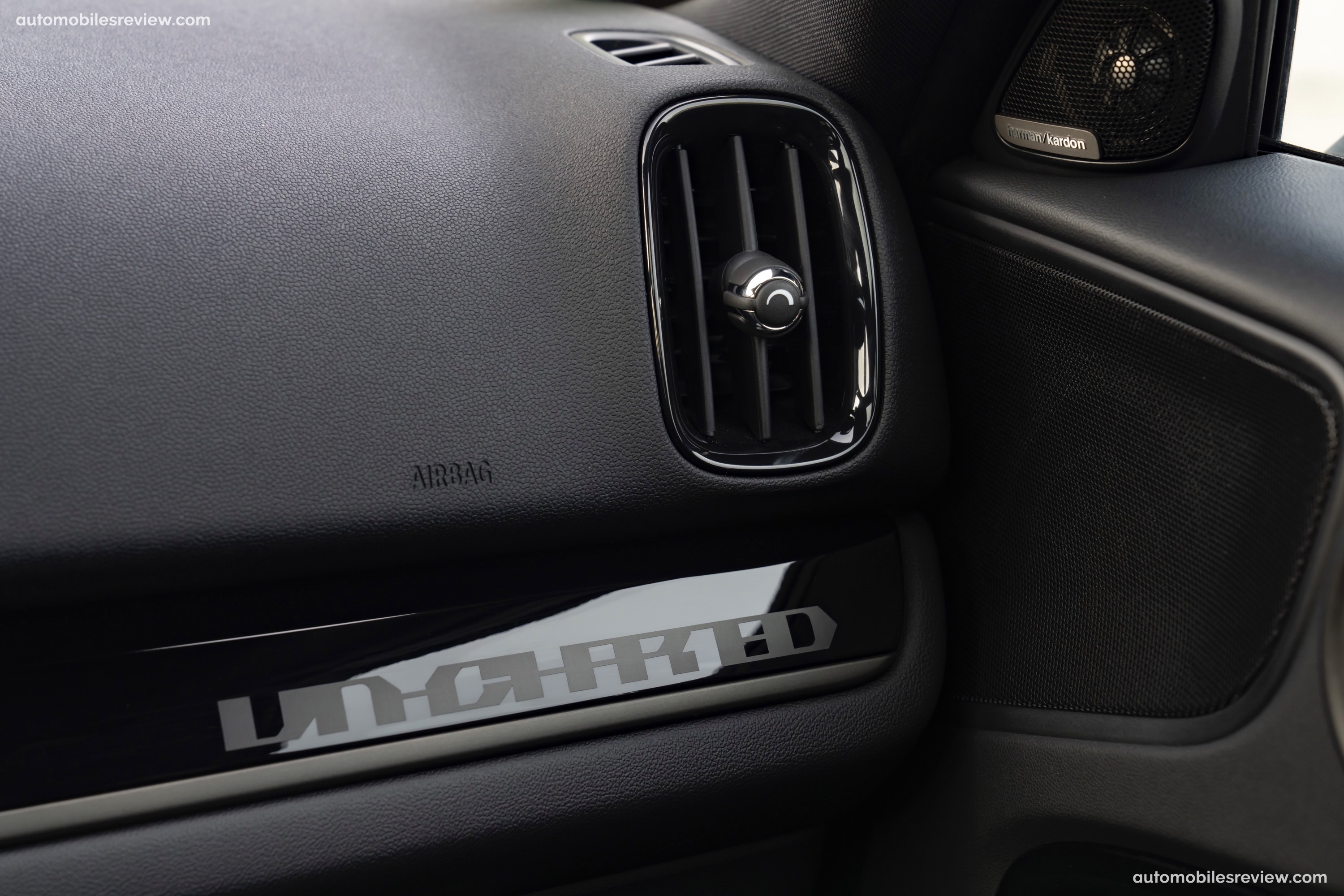 MINI Countryman Cooper S ALL4 Uncharted Edition