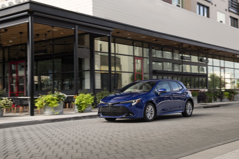  Toyota Corolla Hatchback (2023)