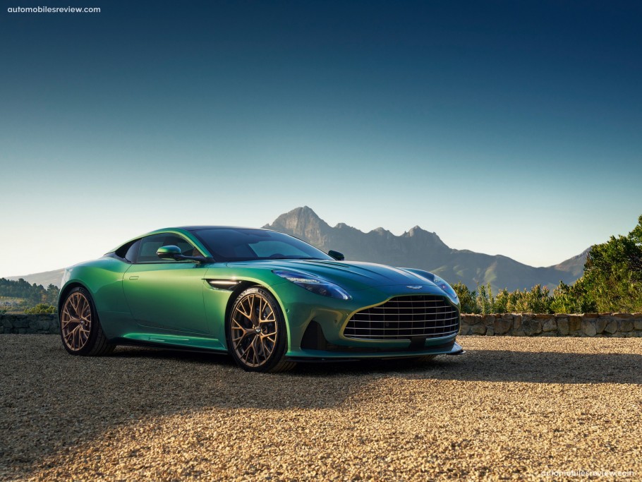  Aston Martin DB12 (2024)