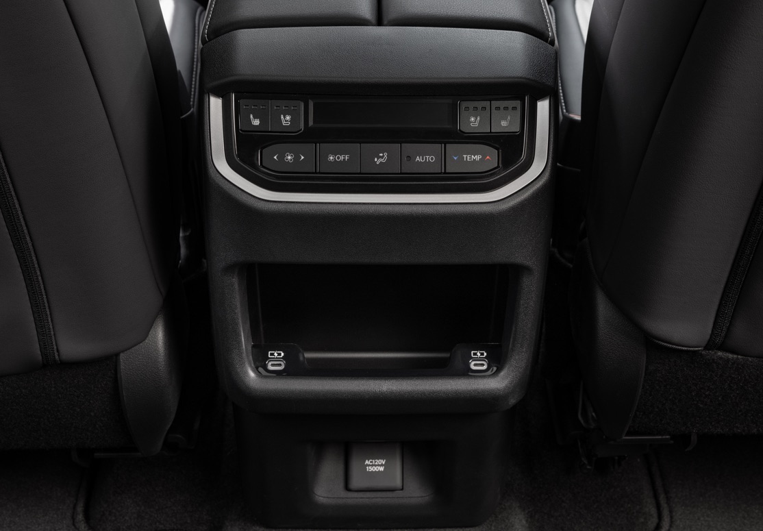 Lexus TX