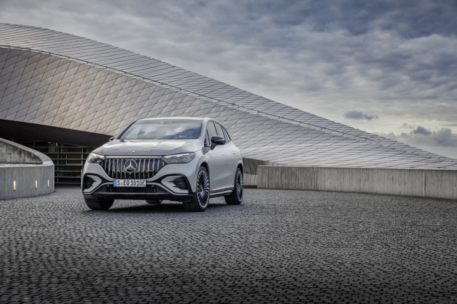 Mercedes-Benz EQE53 AMG SUV (2024)