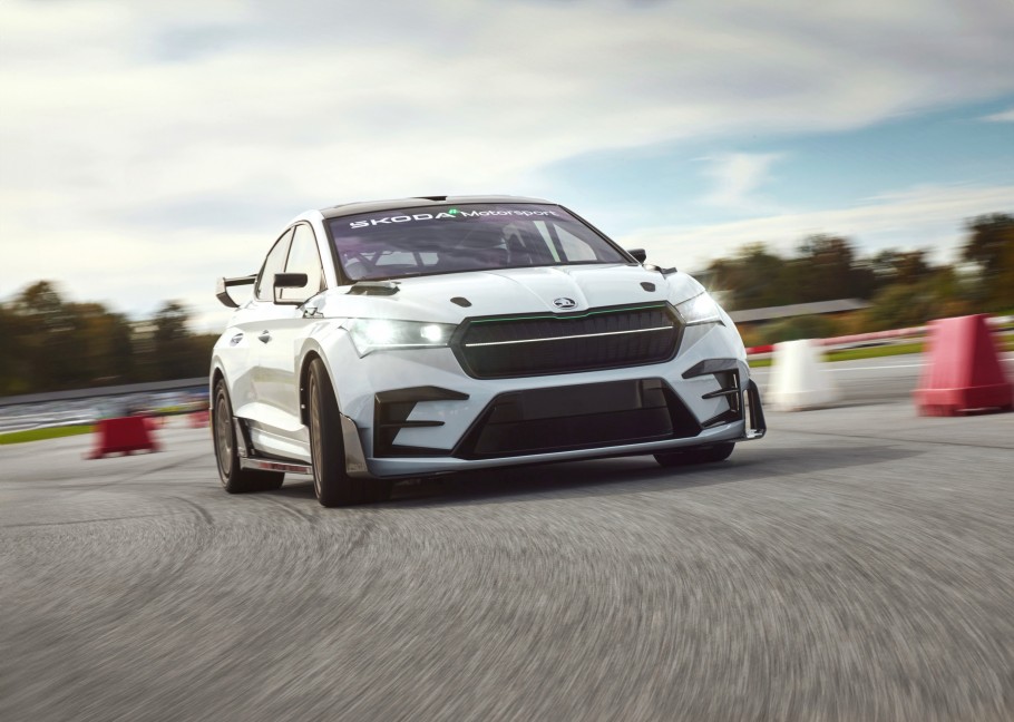  Skoda Enyaq RS Race Concept (2024)