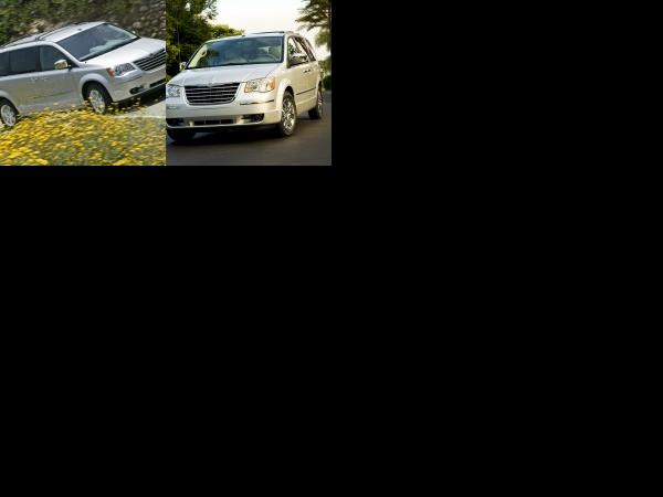 Chrysler Town &amp; Country (2008) - picture 1 of 2