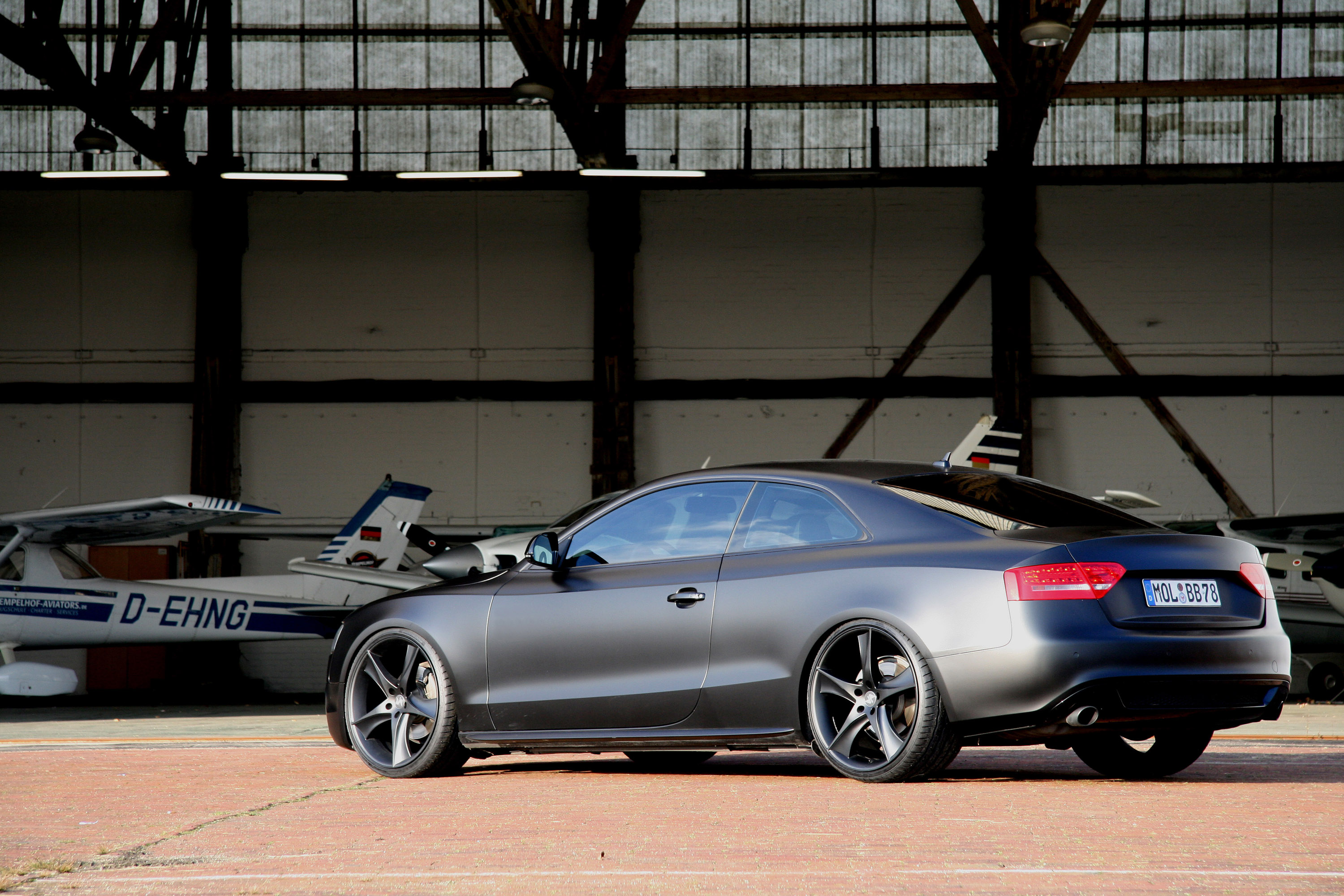 AVUS PERFORMANCE Audi A5 matt black