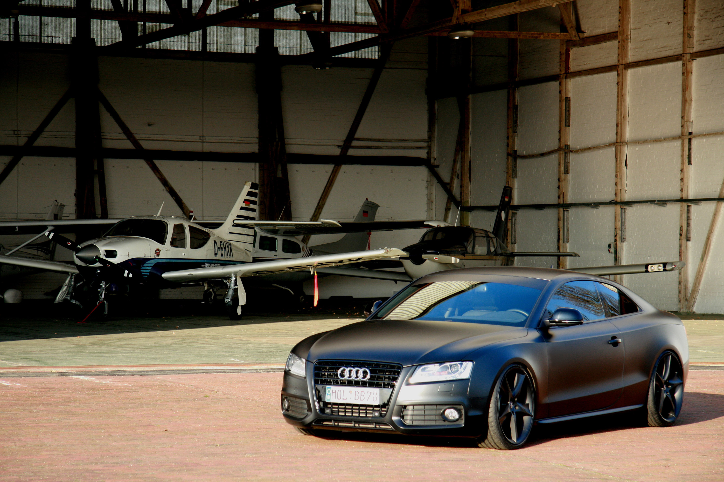 AVUS PERFORMANCE Audi A5 matt black