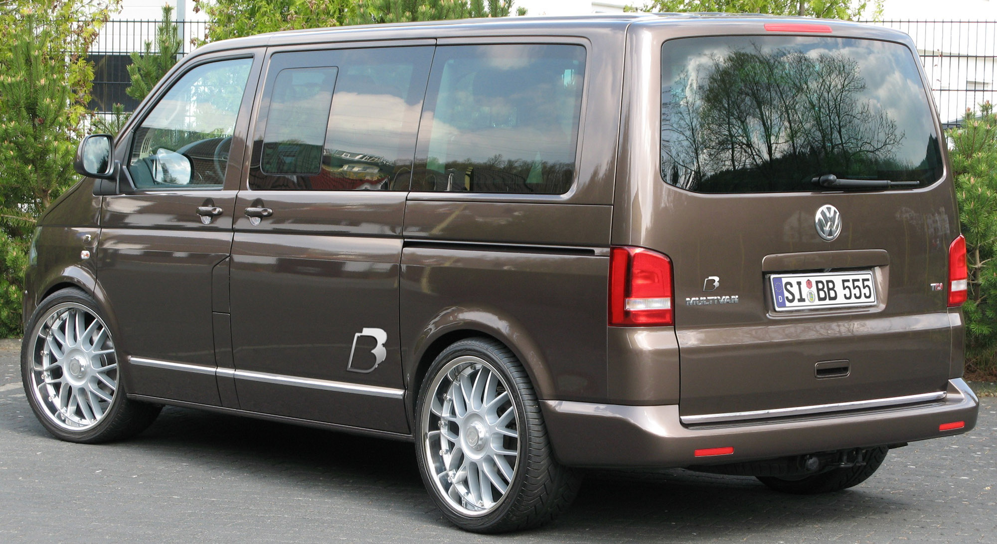 B&B Volkswagen Transporter T5