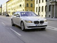 BMW 760Li (2010) - picture 4 of 19