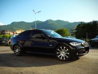 BMW E90 320d (2007) - picture 4 of 15