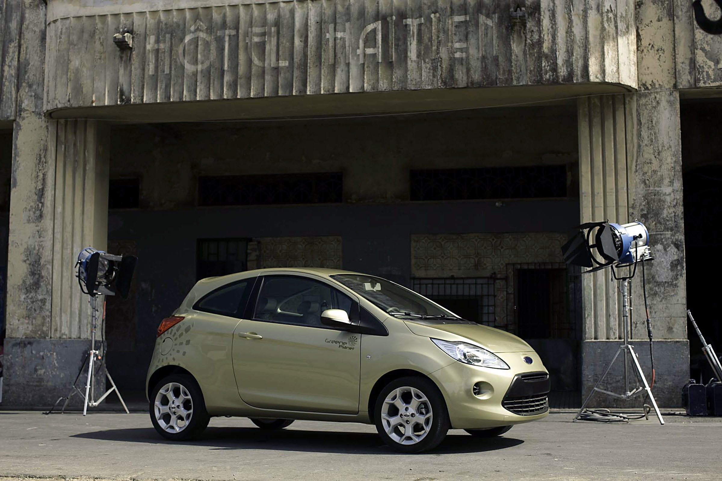 Ford Bond movie role for Ford Ka