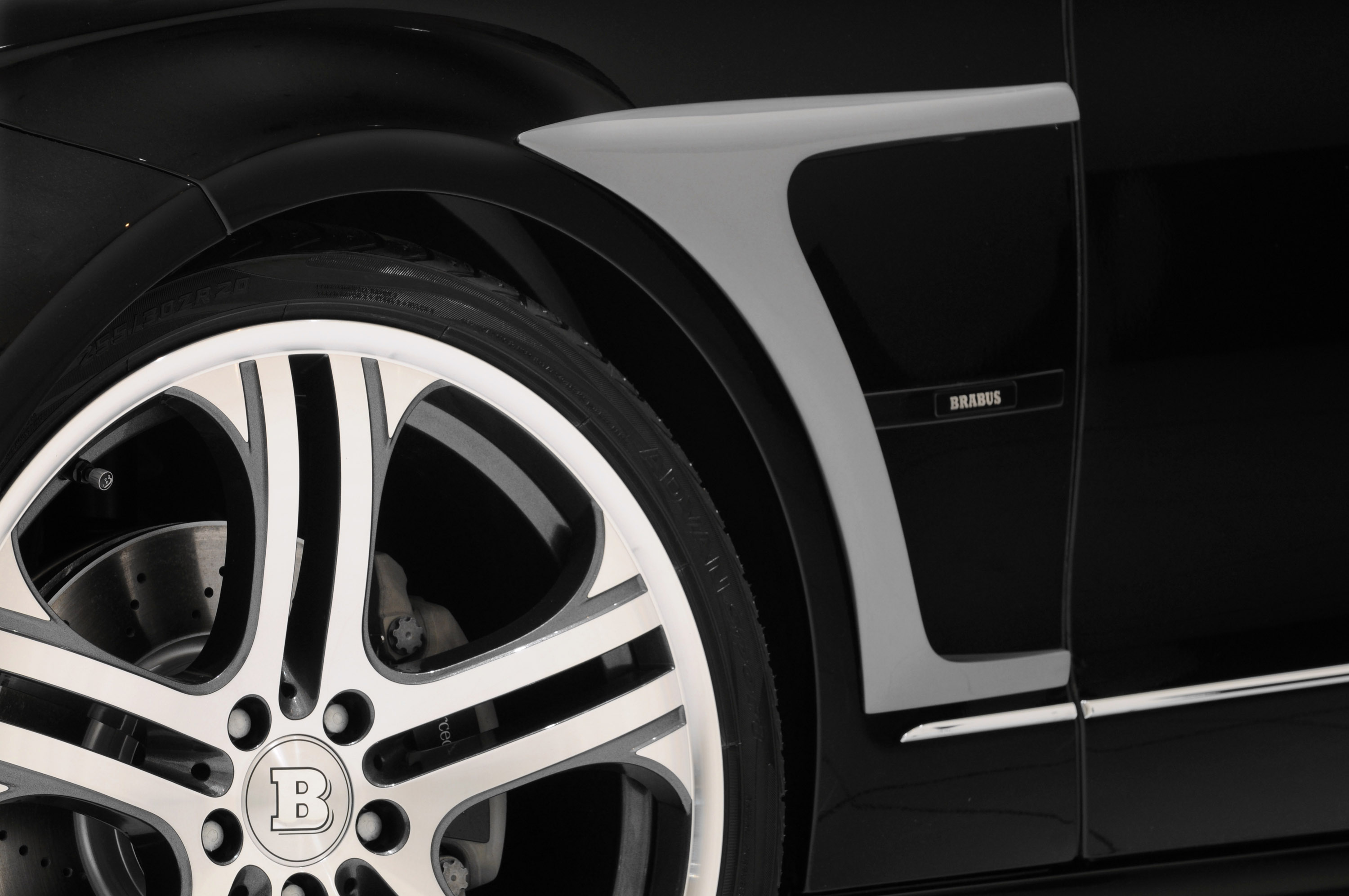Brabus 2012 Mercedes CLS Coupe