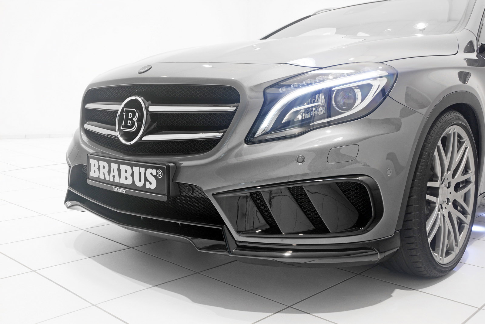 Brabus 2014 Mercedes-Benz GLA-Class