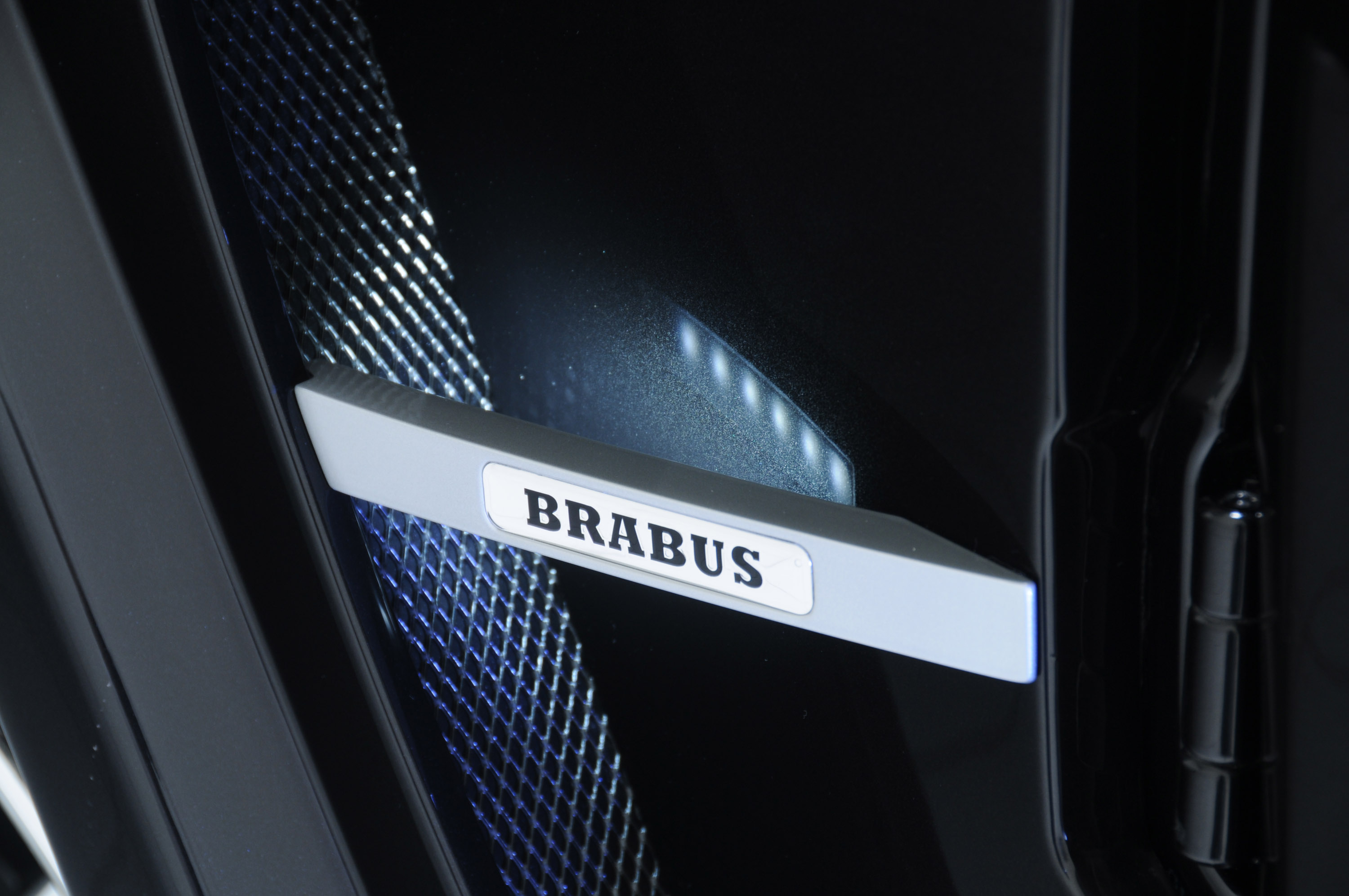 Brabus Mercedes-Benz G V12 S Biturbo WIDESTAR