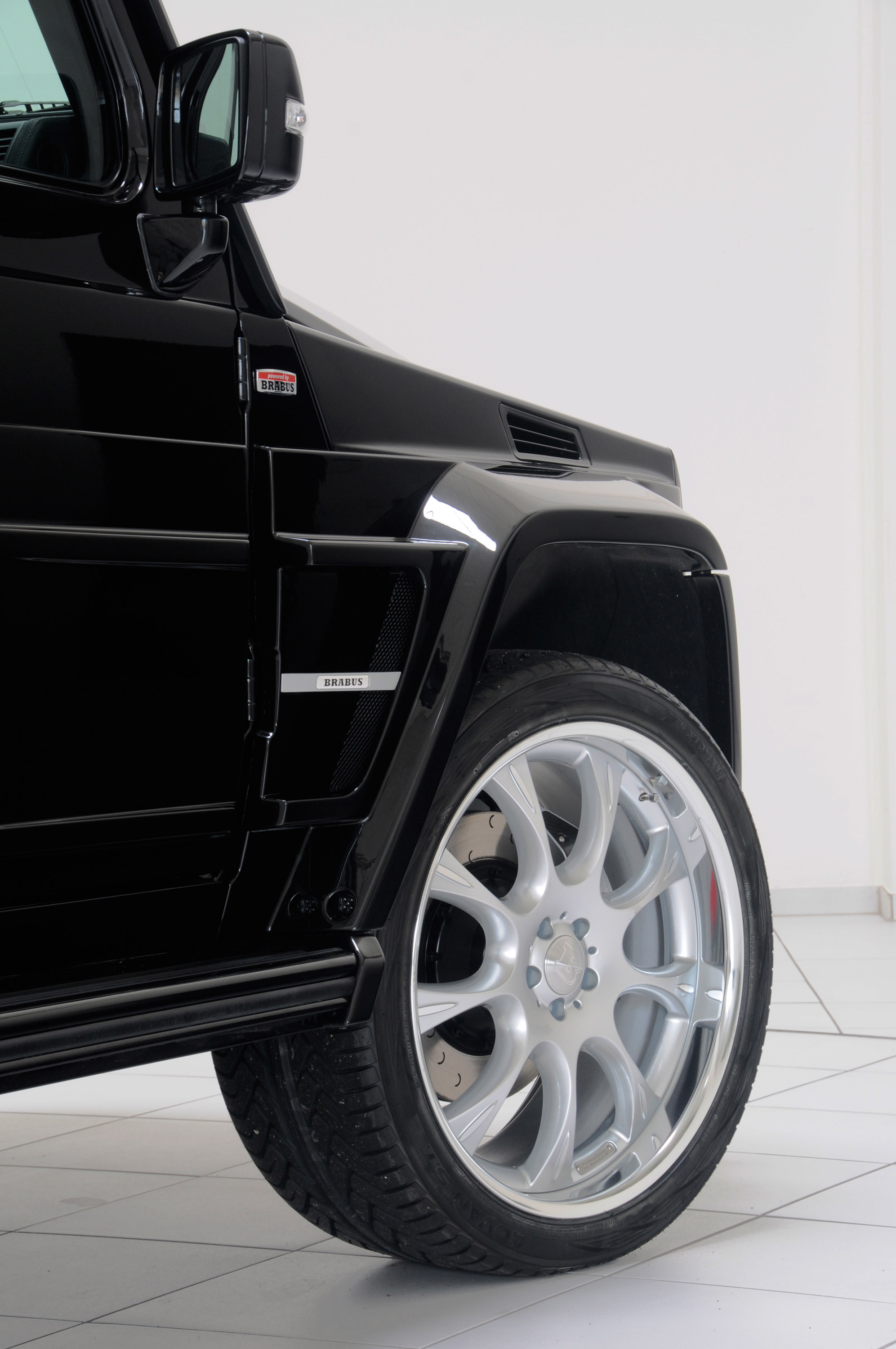 Brabus Mercedes-Benz G V12 S Biturbo WIDESTAR