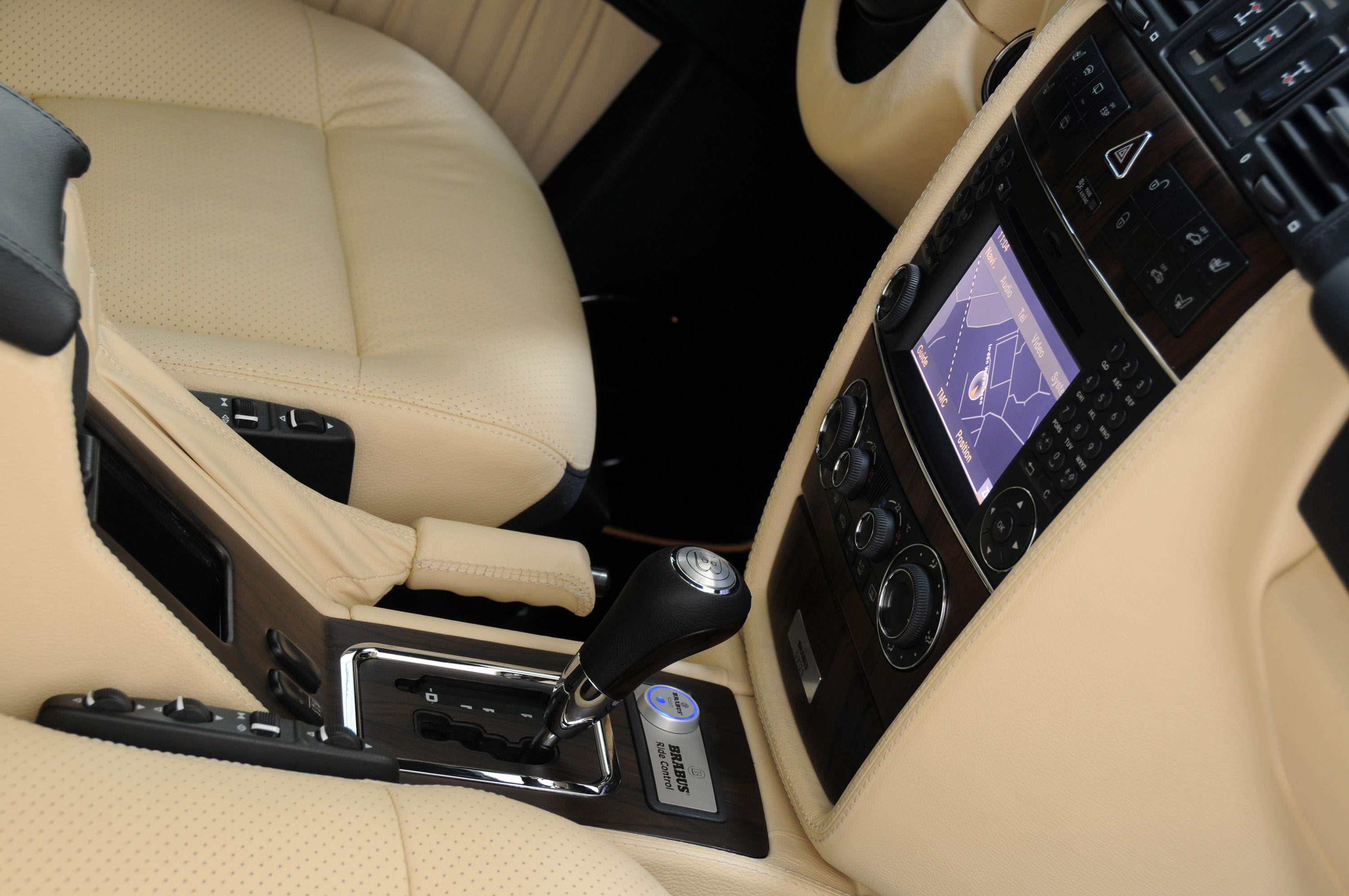 Brabus Mercedes-Benz G V12 S Biturbo WIDESTAR