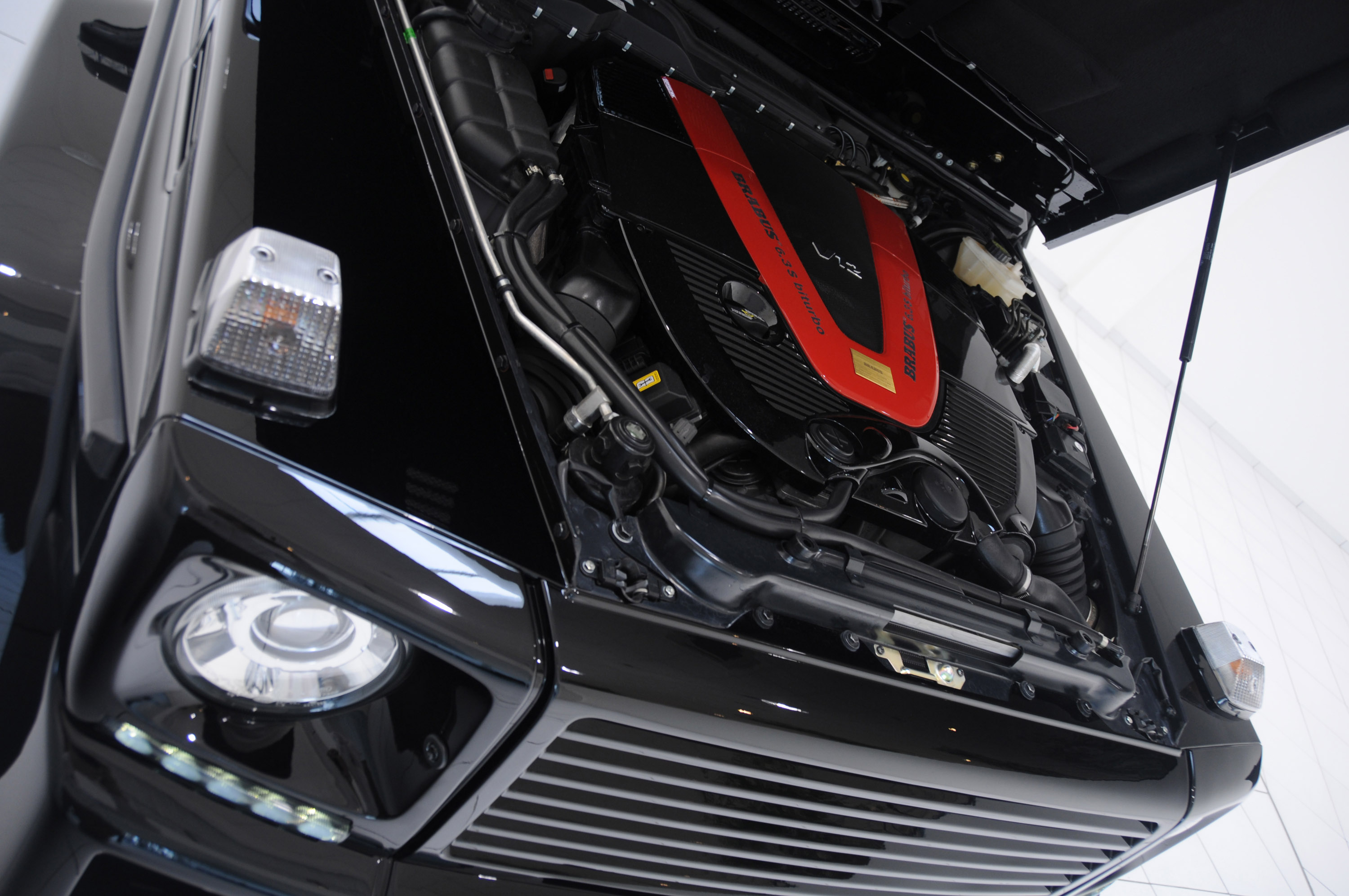 Brabus Mercedes-Benz G V12 S Biturbo