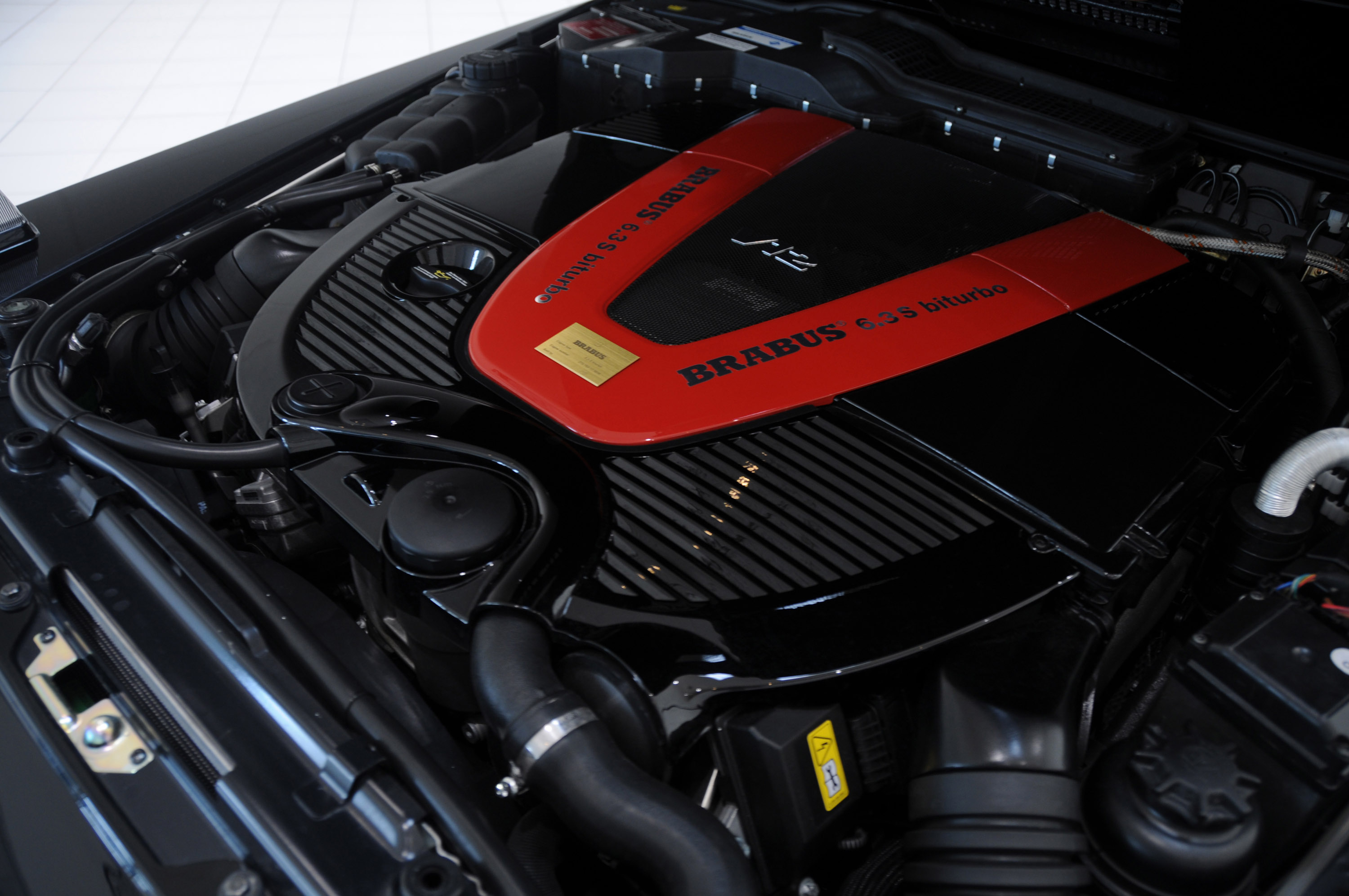 Brabus Mercedes-Benz G V12 S Biturbo