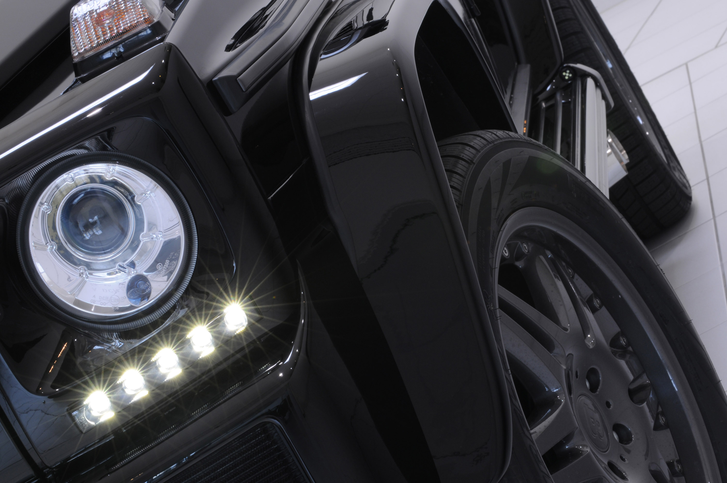 Brabus Mercedes-Benz G V12 S Biturbo