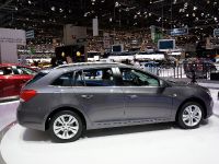 Chevrolet Cruze Station Wagon Geneva (2012) - picture 3 of 4