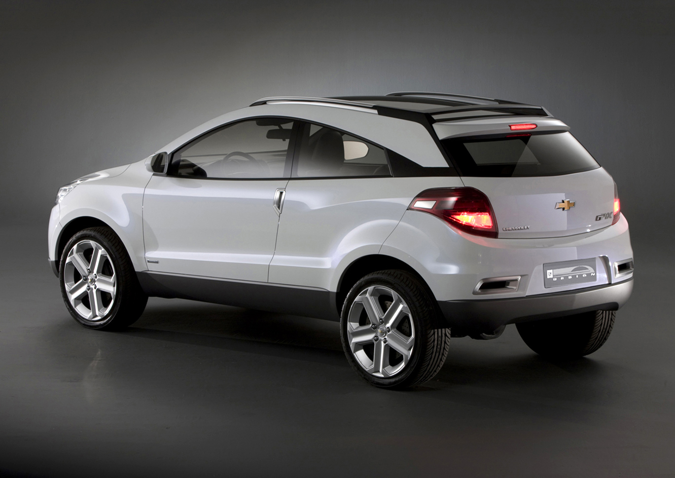Chevrolet GPiX Crossover Coupe Concept