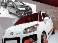 Citroen C3 Picasso at the Paris Motor Show (2008)