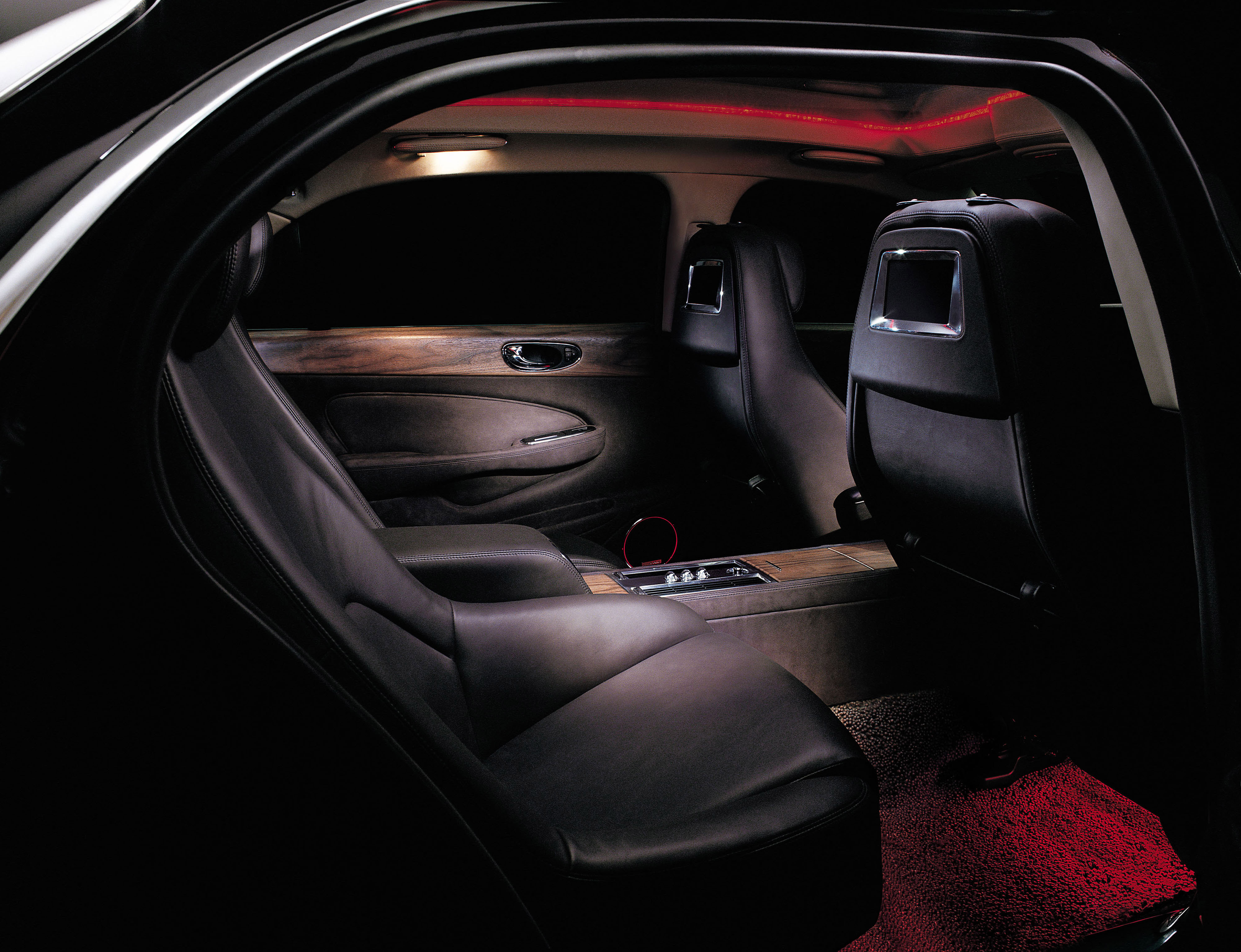 Jaguar Concept Eight 2004