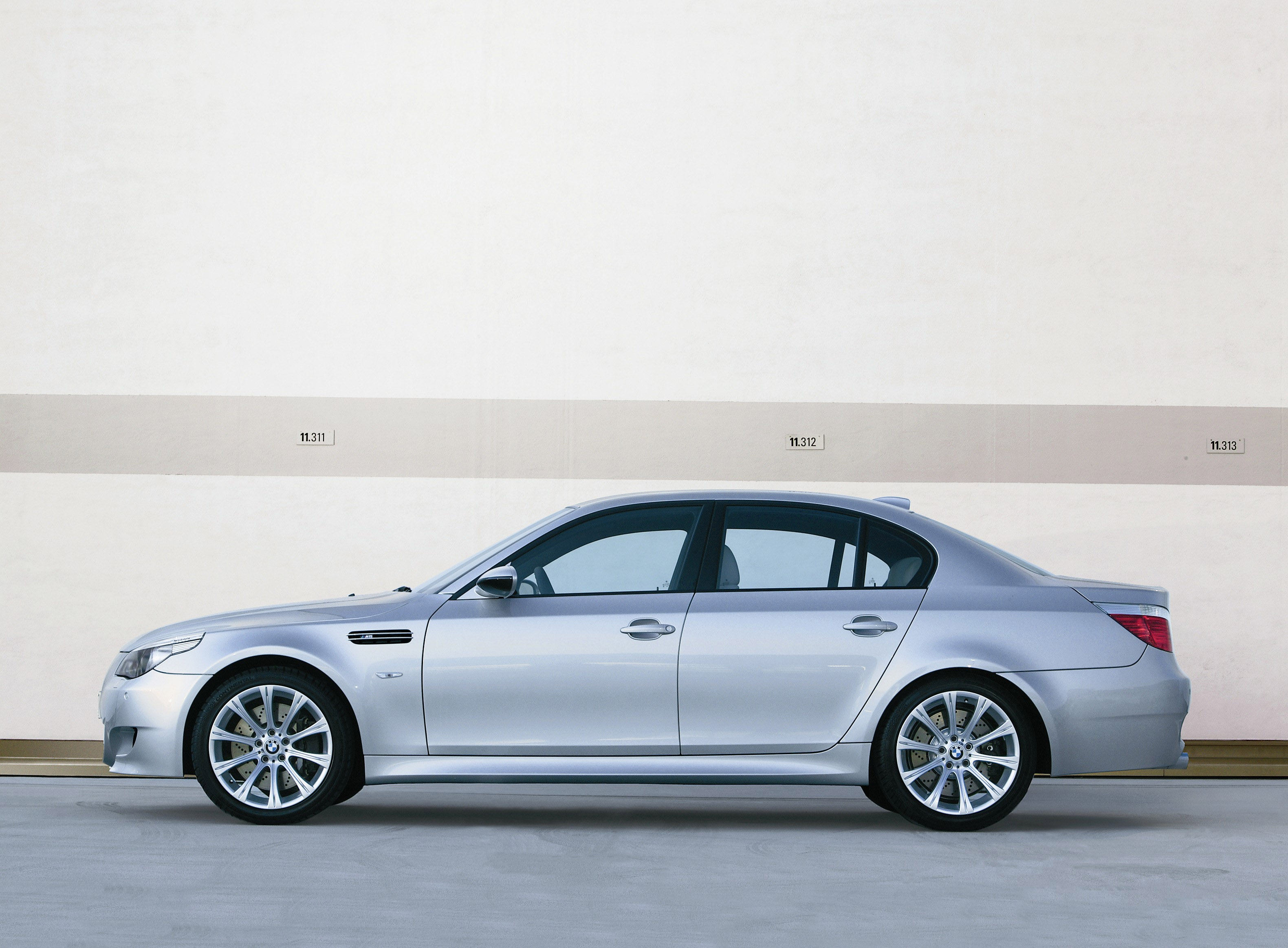 BMW Cutting-edge F1 technology for production models