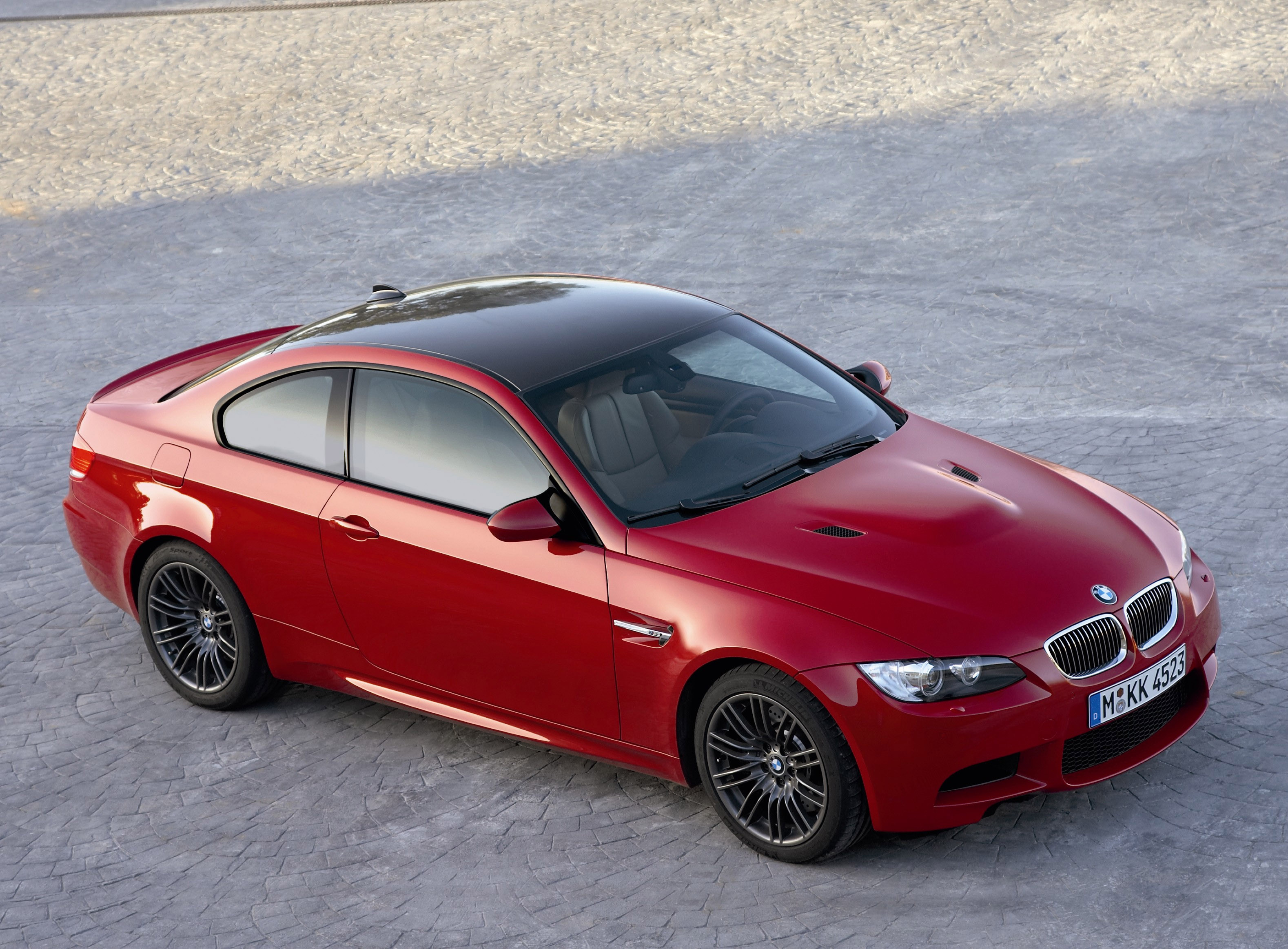 BMW Cutting-edge F1 technology for production models